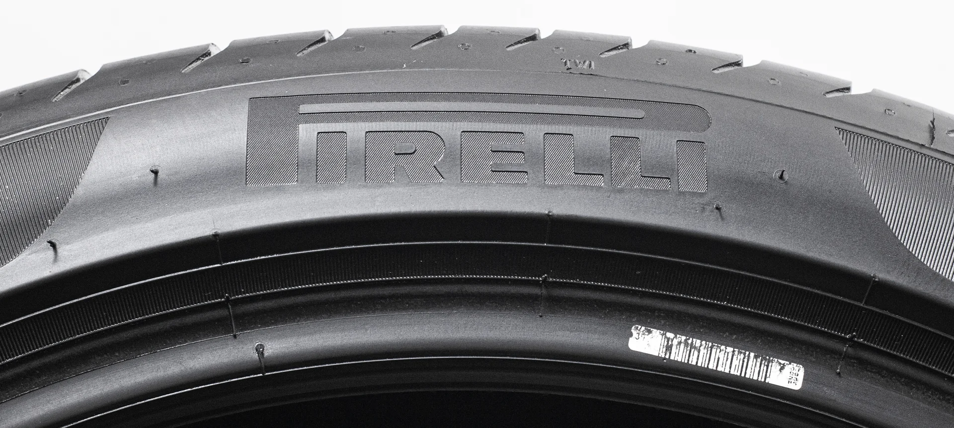 Pirelli PZero 245/40 R20 99Y - миниатюра 6