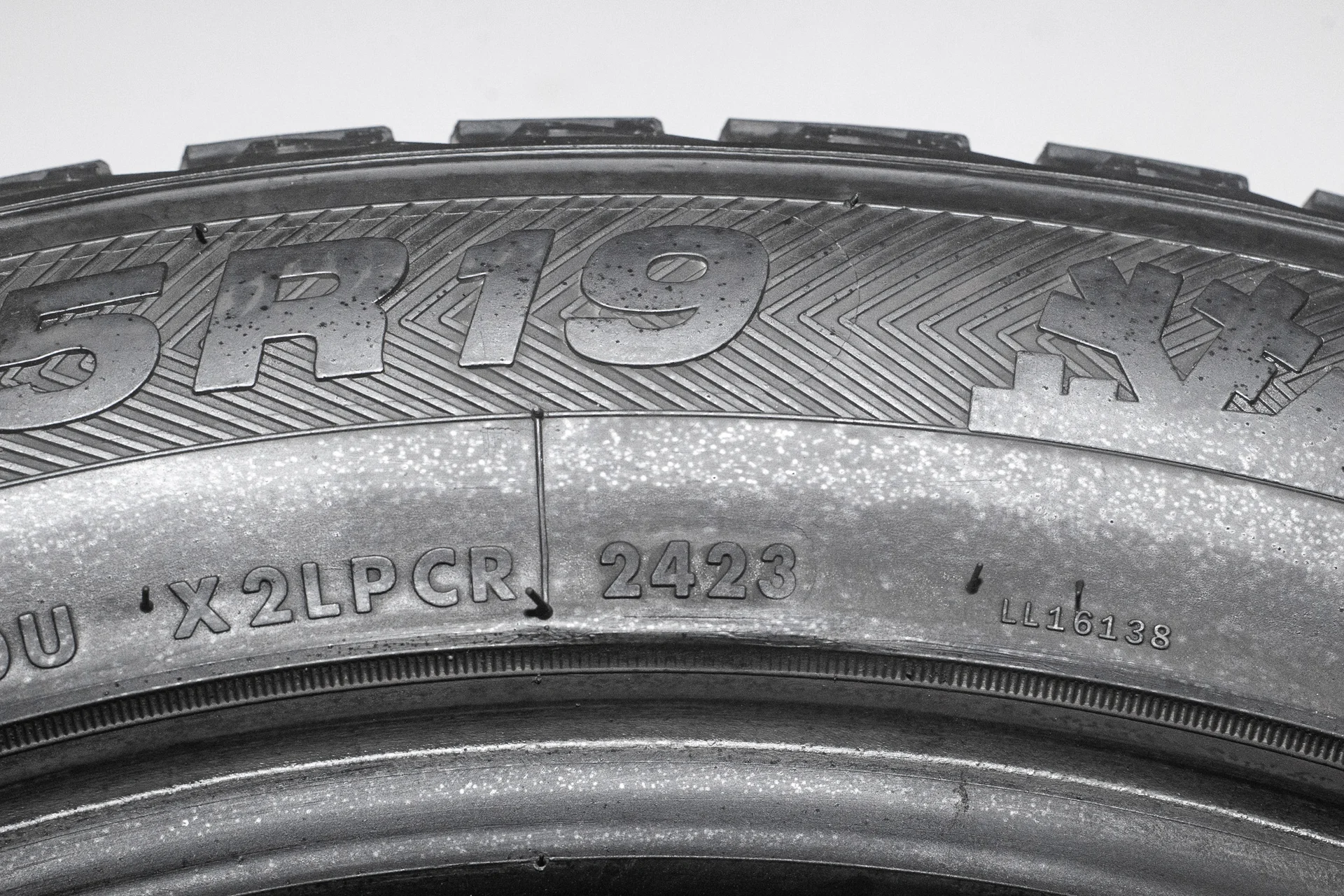 LingLong Greenmax Winter Ice I-15 SUV 235/55 R19 105H - миниатюра 9