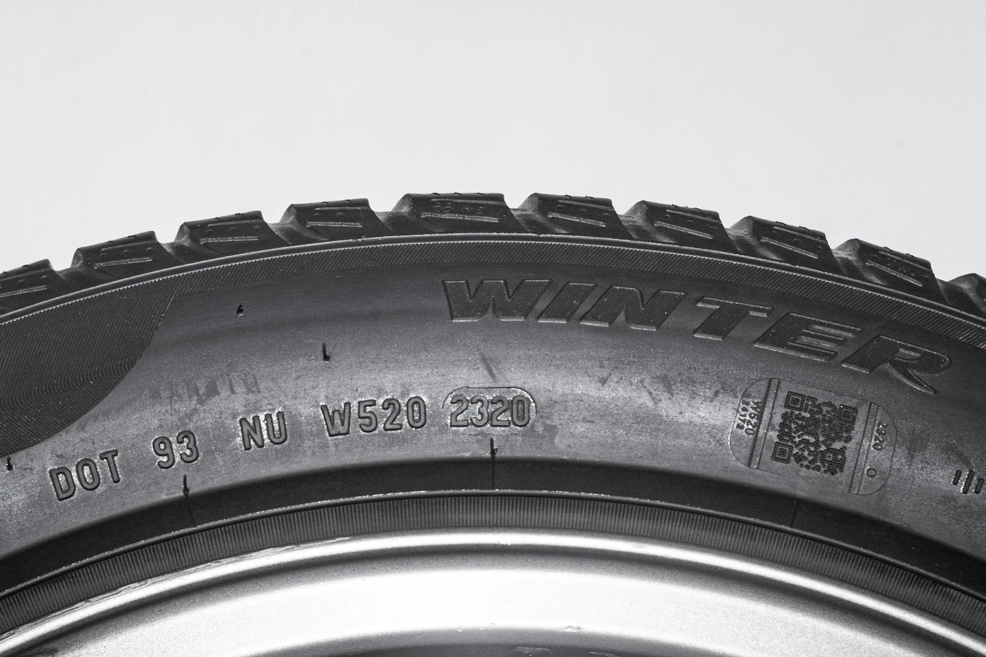 Pirelli Winter Sottozero III 225/50 R17 98H RF - миниатюра 9