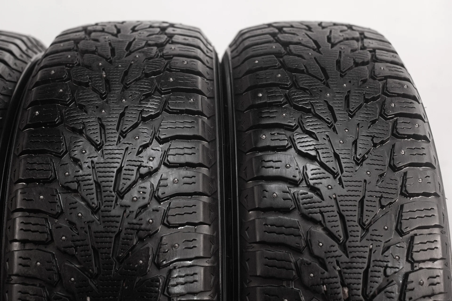 Kumho WinterCraft Wi32 Ice SUV 225/60 R18 104T - миниатюра 4