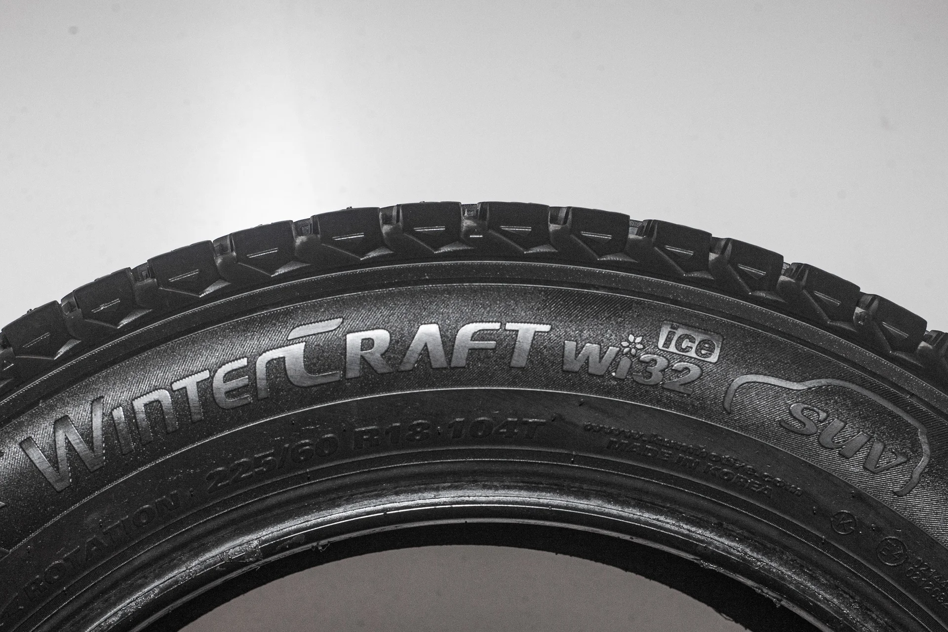 Kumho WinterCraft Wi32 Ice SUV 225/60 R18 104T - миниатюра 7