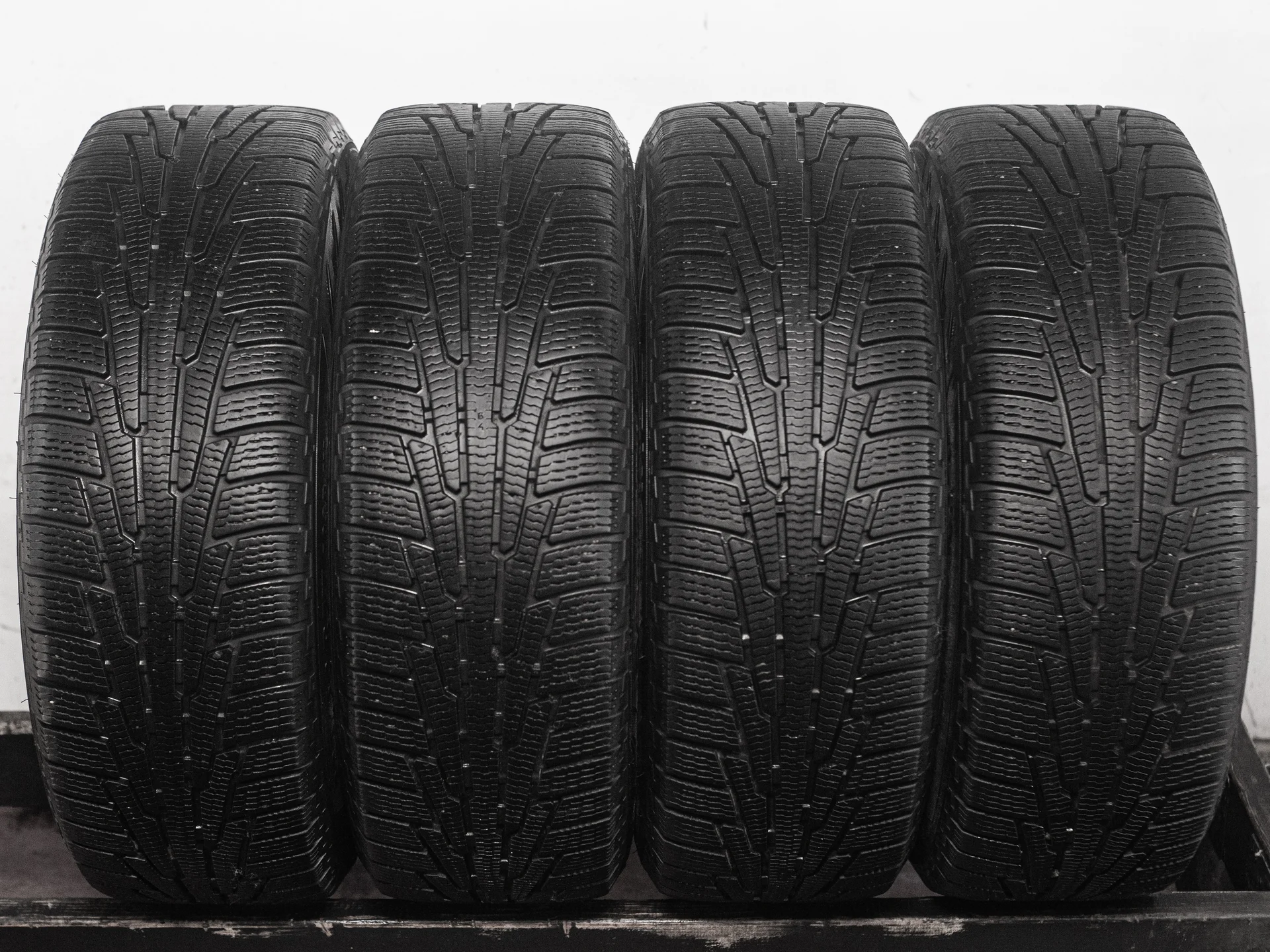 Nokian Nordman S2 SUV 225/60 R17 103R - изображение 1