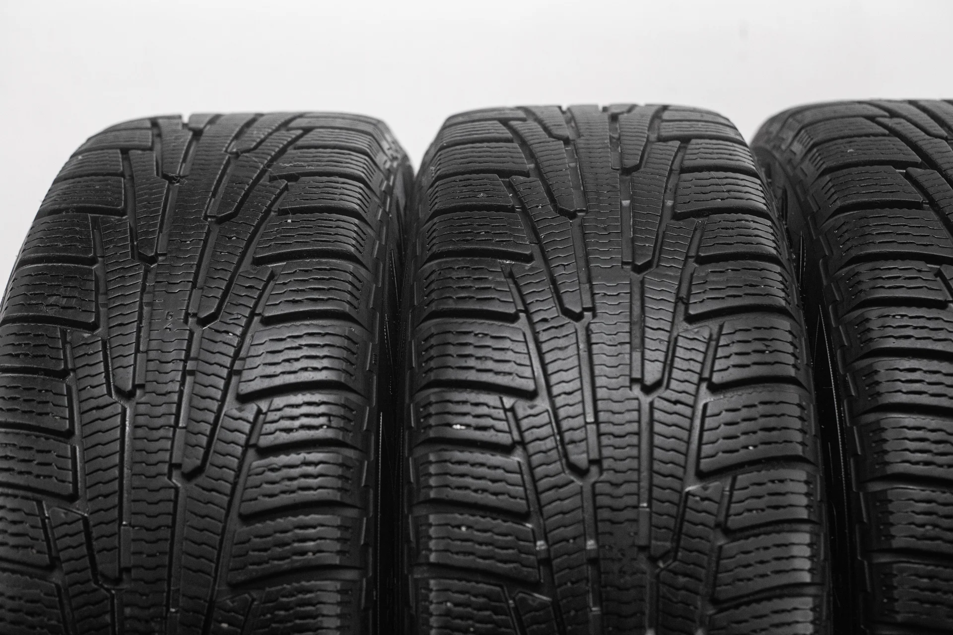 Nokian Nordman S2 SUV 225/60 R17 103R - миниатюра 5