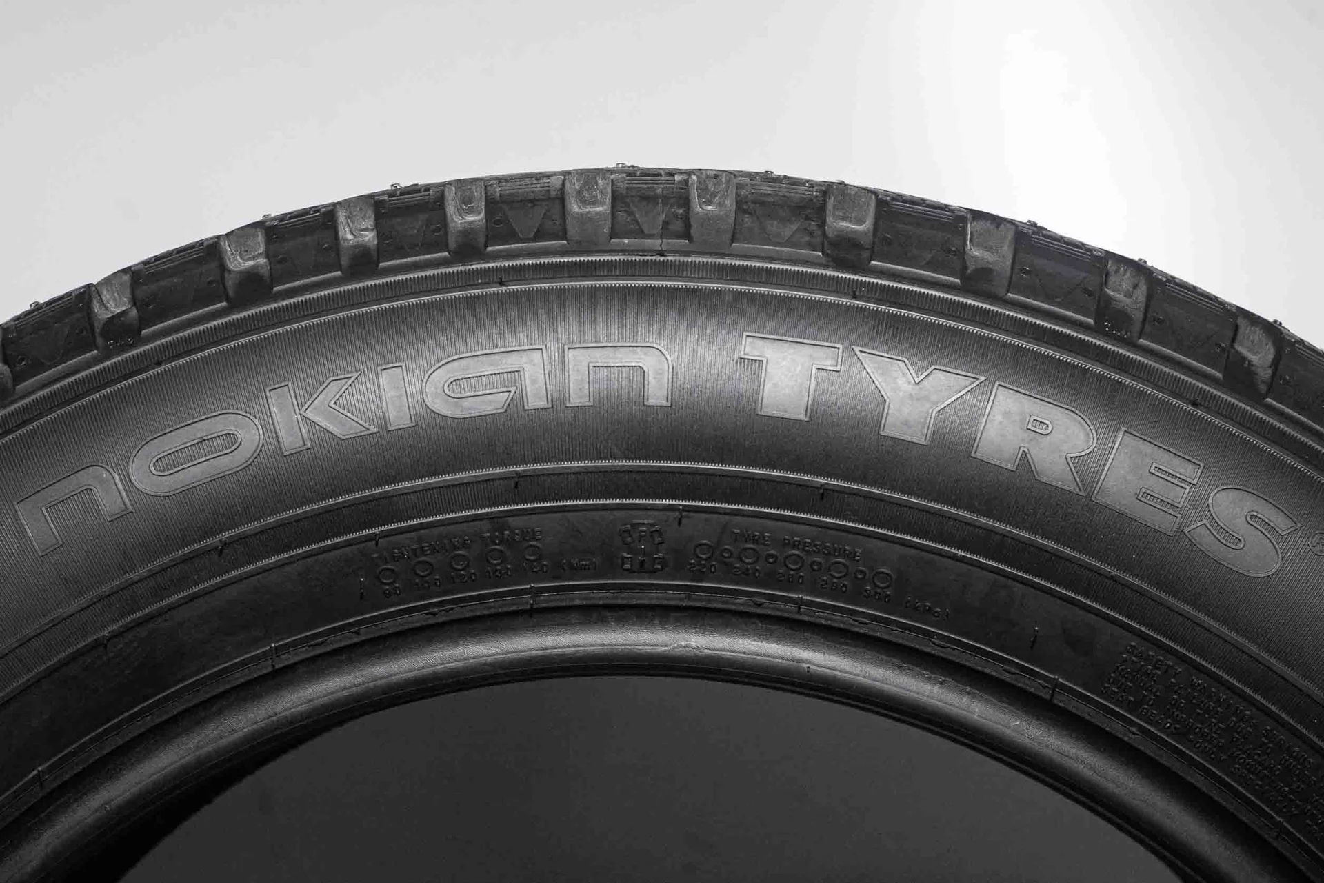 Nokian Tyres Nordman 8 SUV 225/60 R18 104T XL - миниатюра 10