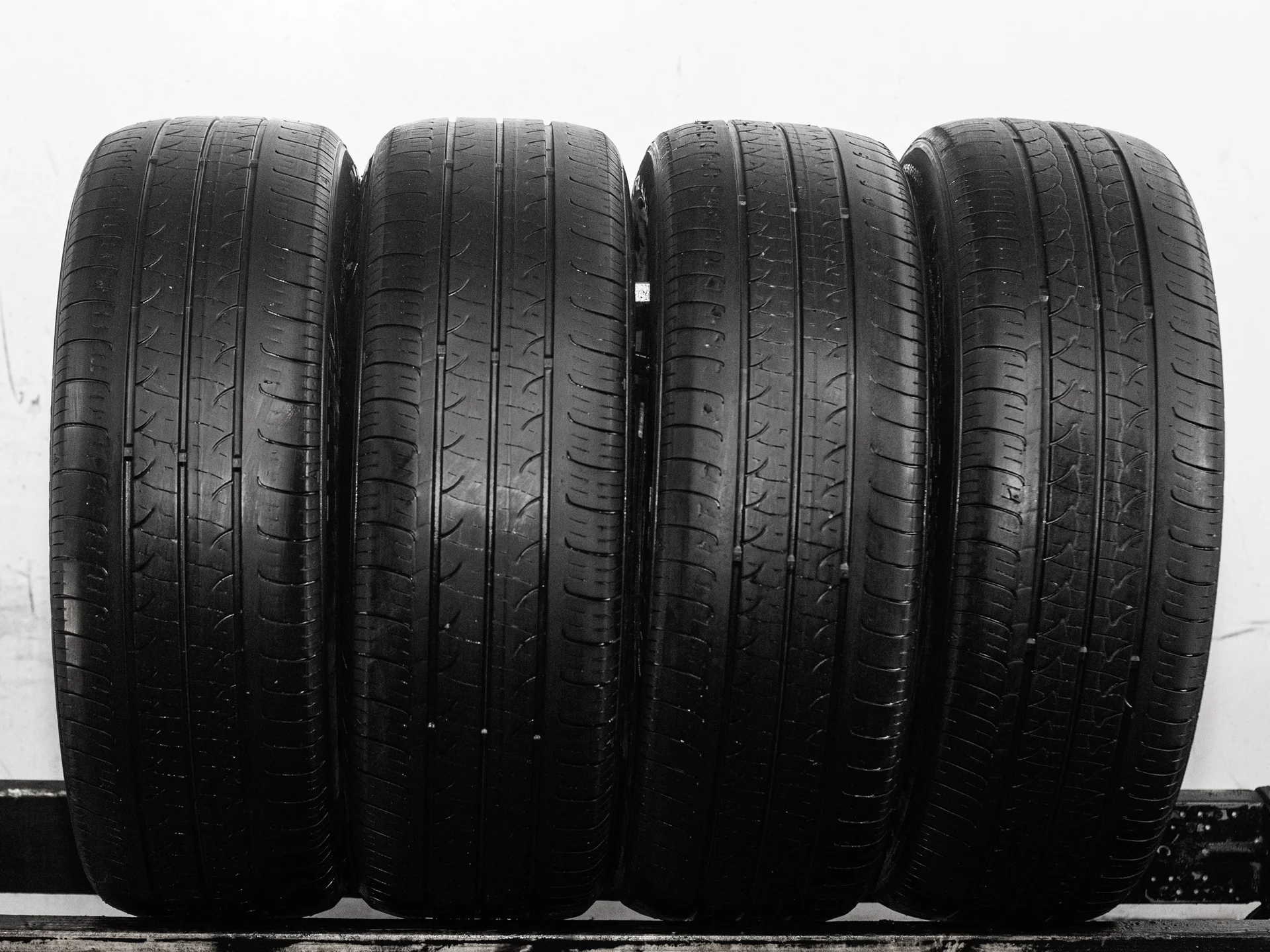Nexen N'PRIZ AH8 195/60 R16 89H - изображение 1