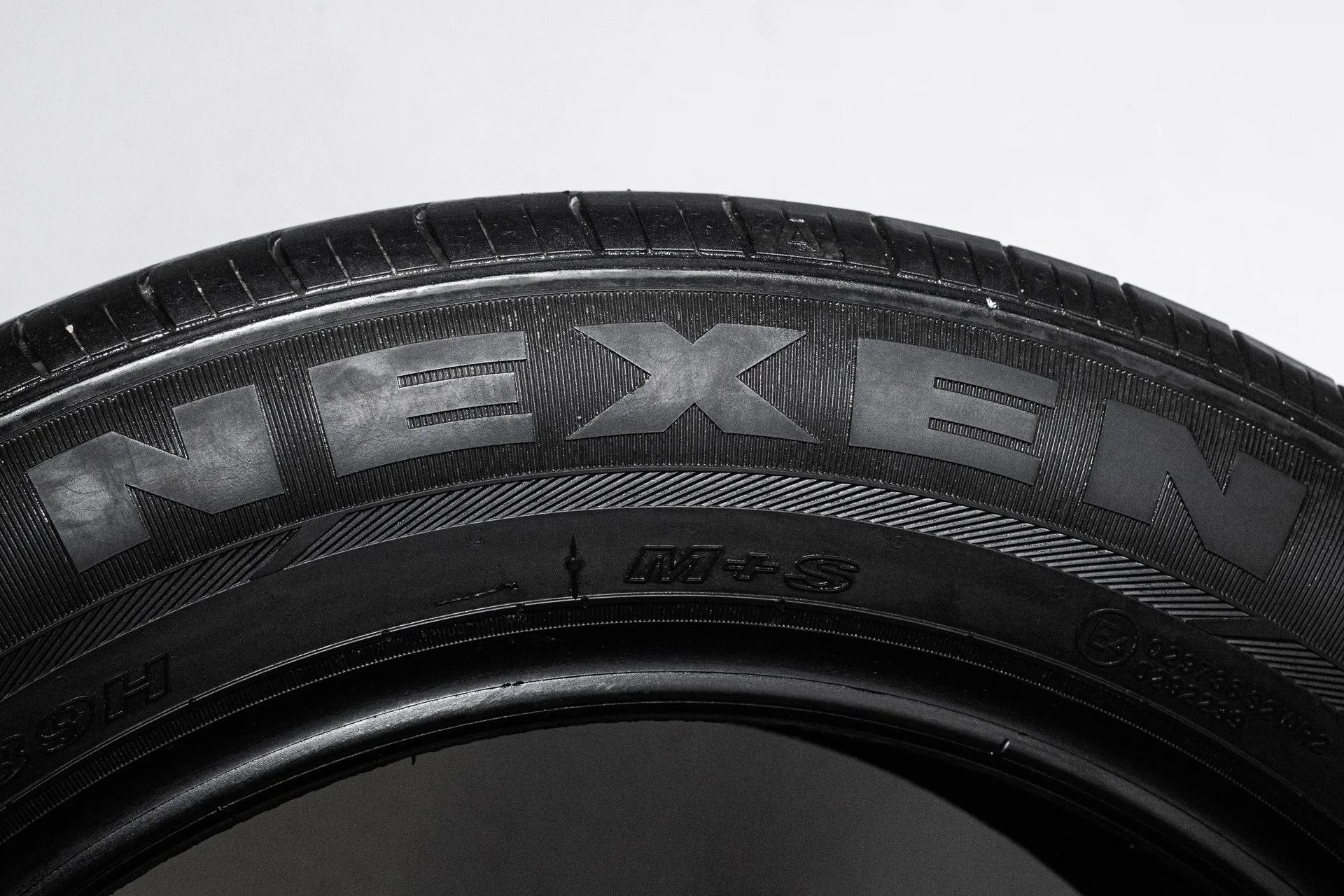 Nexen N'PRIZ AH8 195/60 R16 89H - миниатюра 9