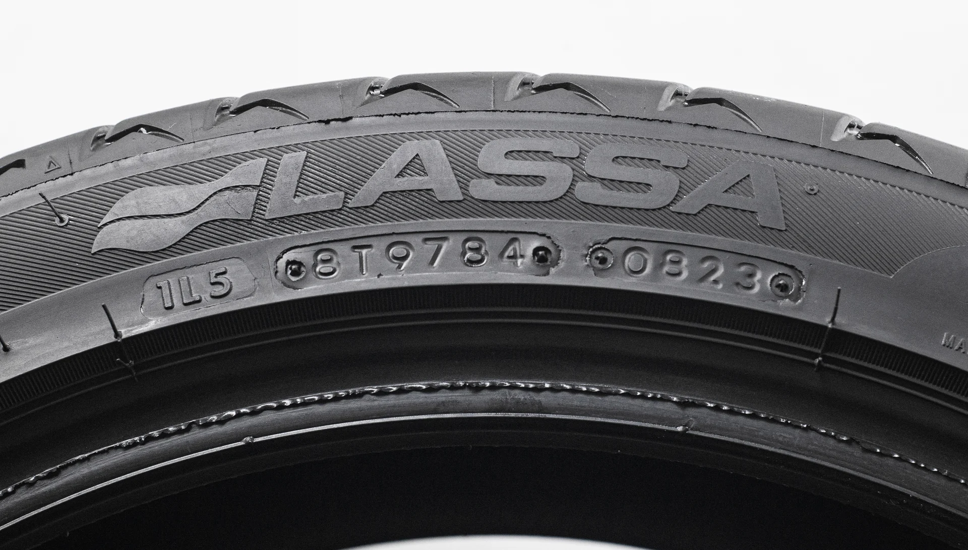 Lassa Driveways Sport+ 245/40 R19 98Y - миниатюра 6