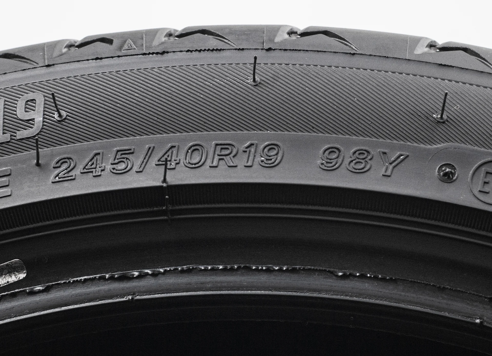 Lassa Driveways Sport+ 245/40 R19 98Y - миниатюра 8