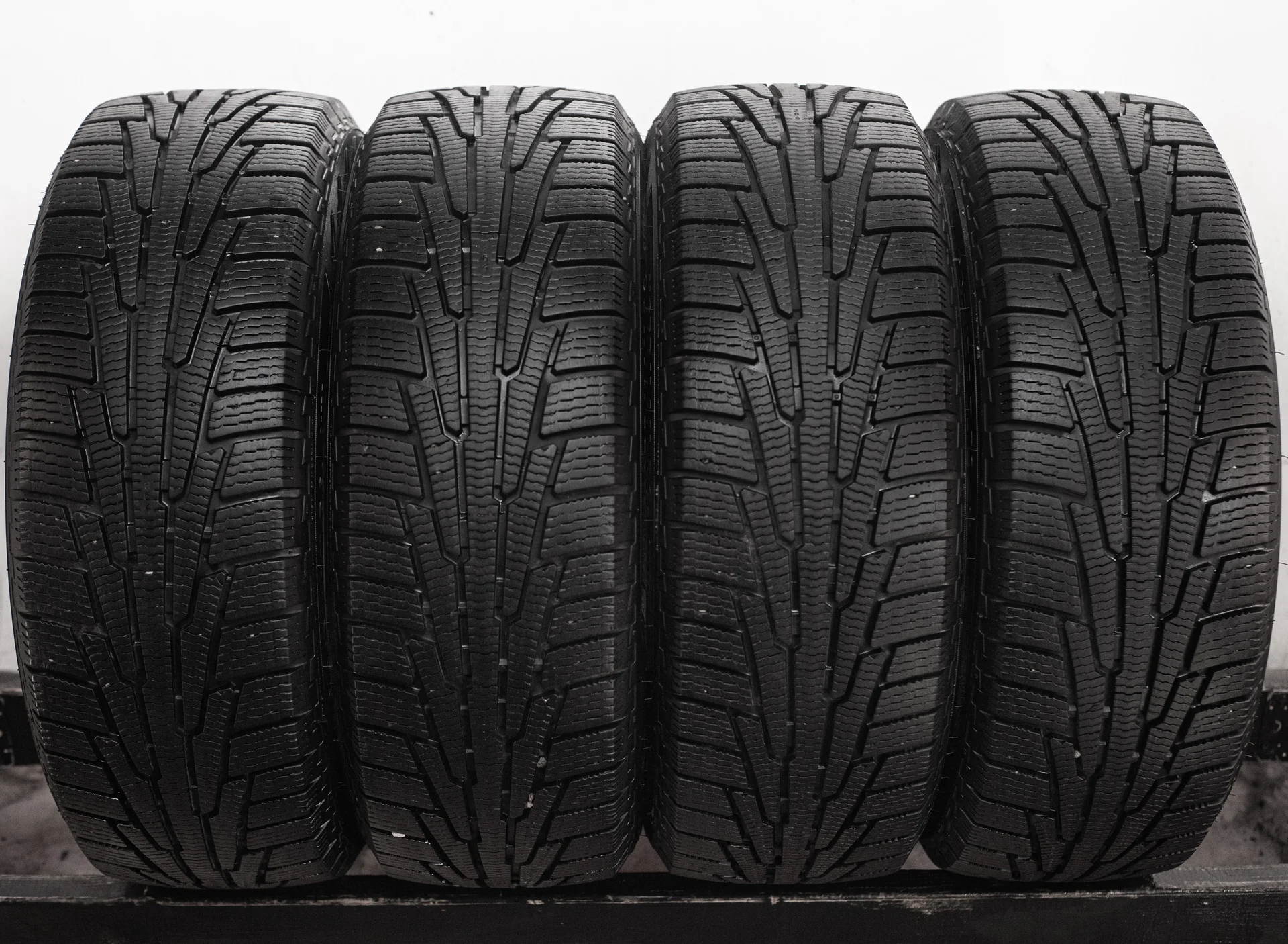 Ikon Nordman RS2 SUV 225/55 R18 102R - изображение 1