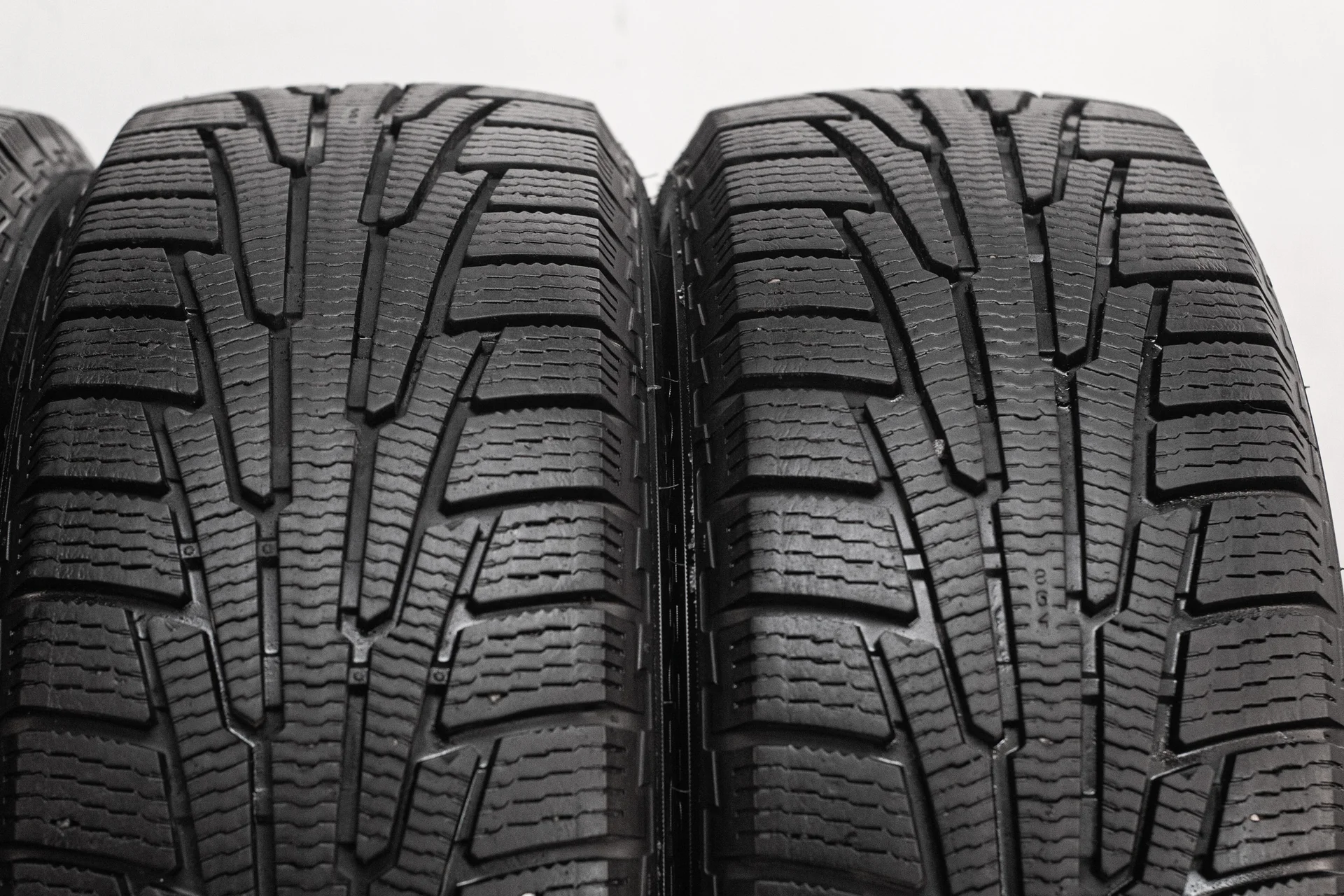 Ikon Nordman RS2 SUV 225/55 R18 102R - миниатюра 4