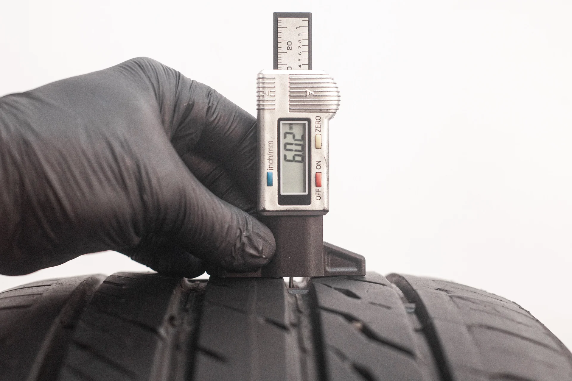 Landsail LS588 245/45 R19 102Y + 275/40 R19 101Y - миниатюра 2