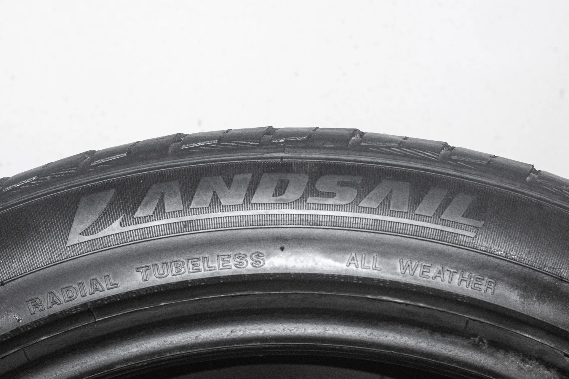 Landsail LS588 245/45 R19 102Y + 275/40 R19 101Y - миниатюра 7