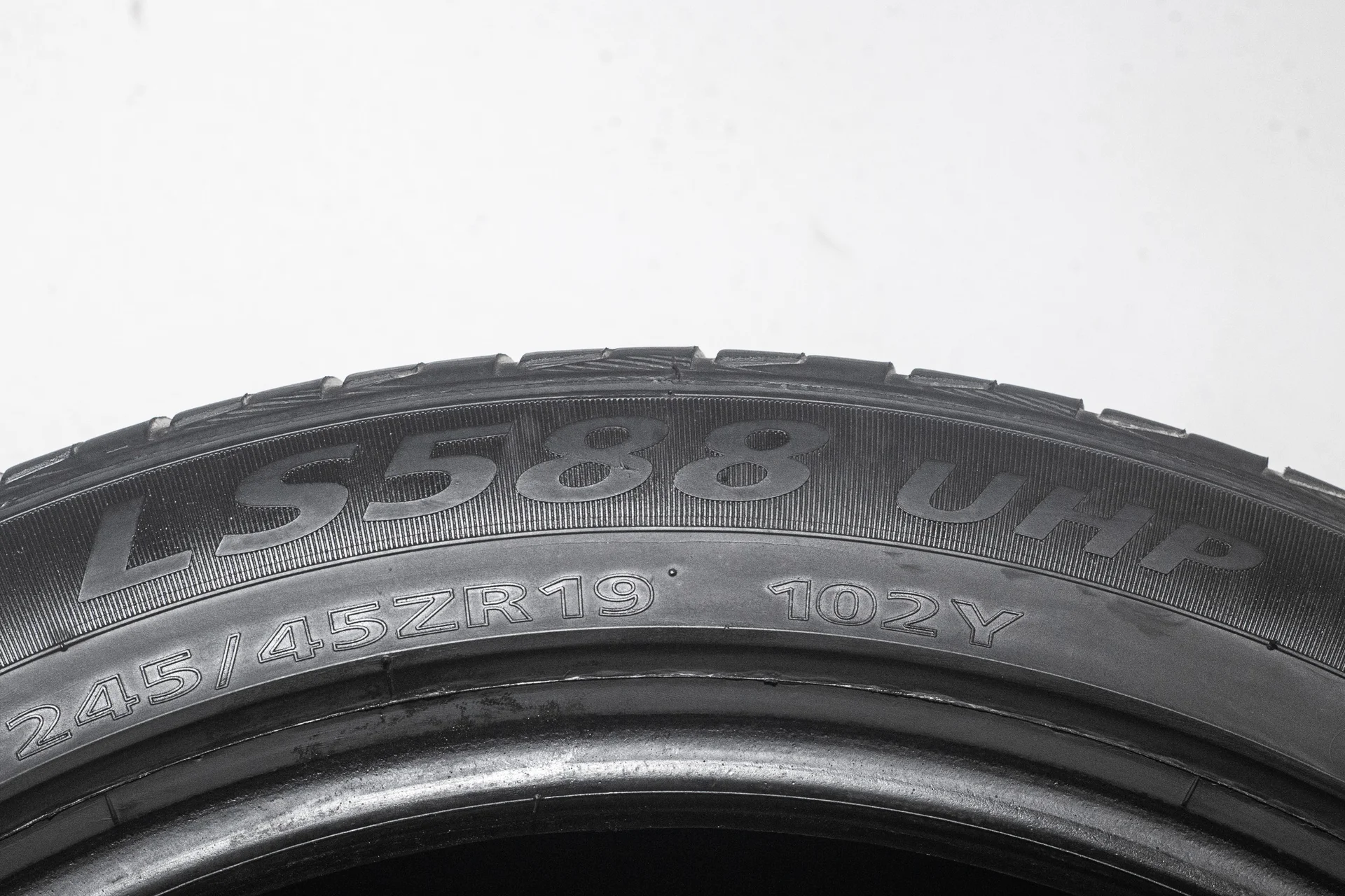 Landsail LS588 245/45 R19 102Y + 275/40 R19 101Y - миниатюра 8