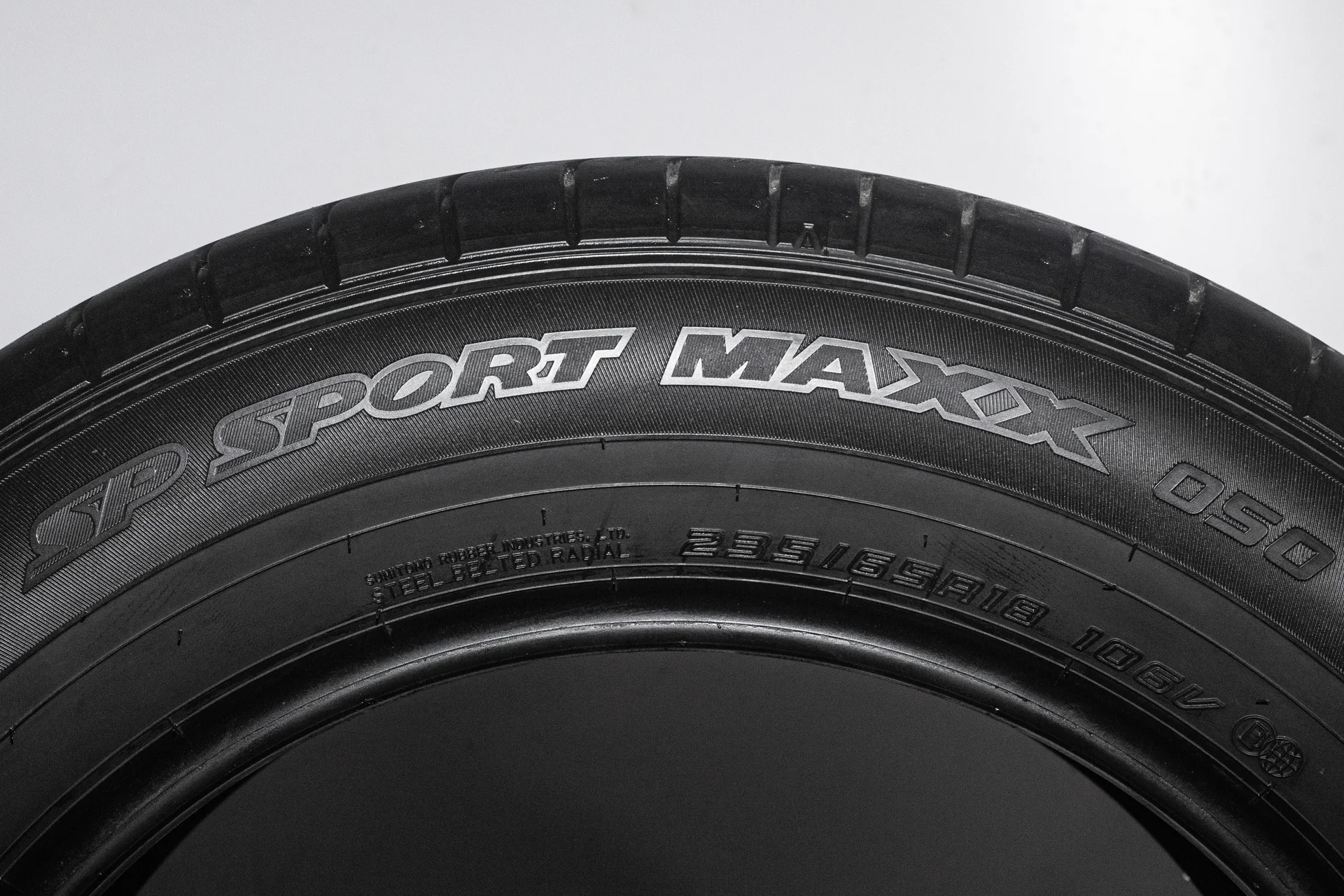 Dunlop Sp Sport Maxx 050 235/65 R18 106V - миниатюра 9