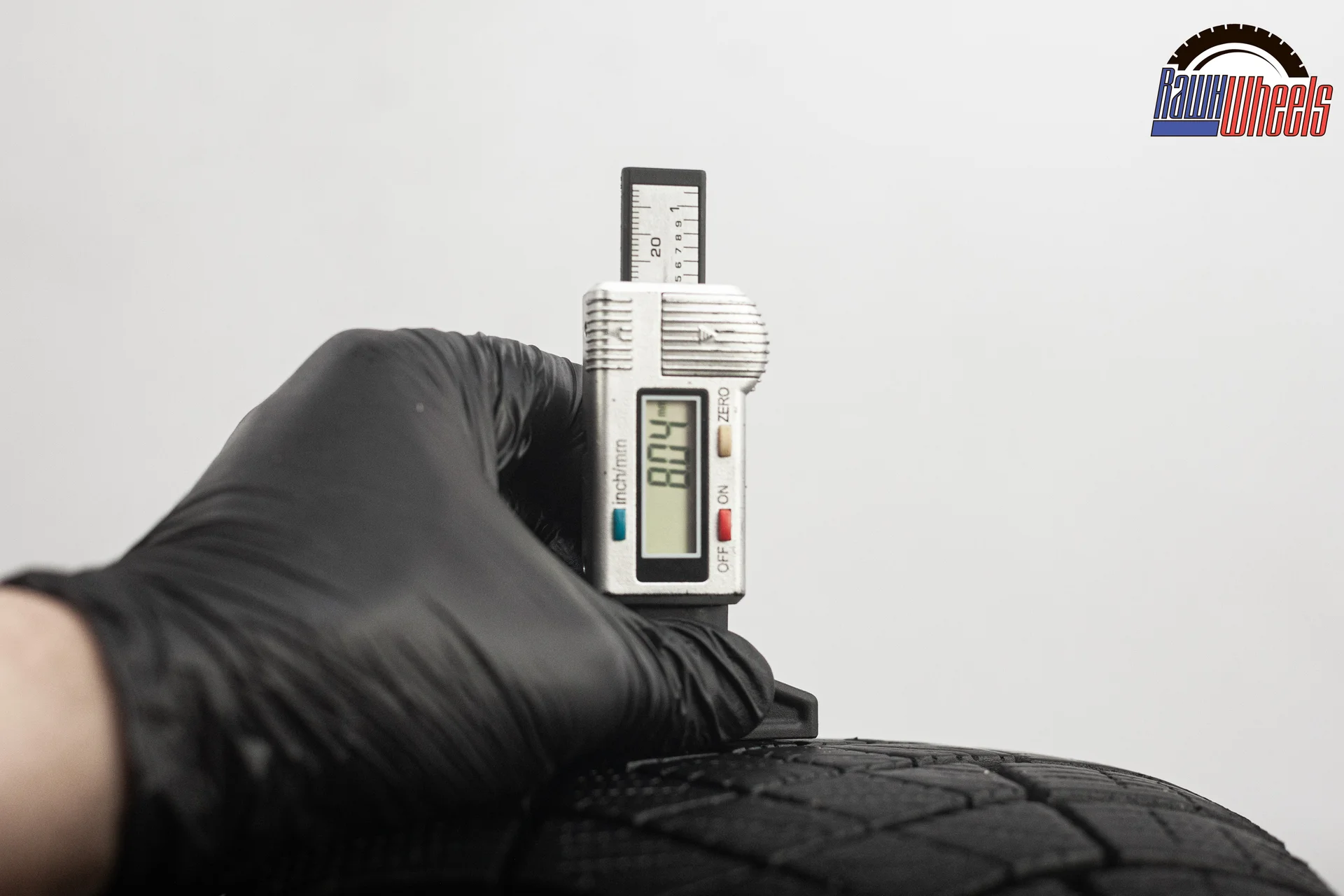Pirelli Winter Ice Zero Friction 205/55 R16 94T - миниатюра 2