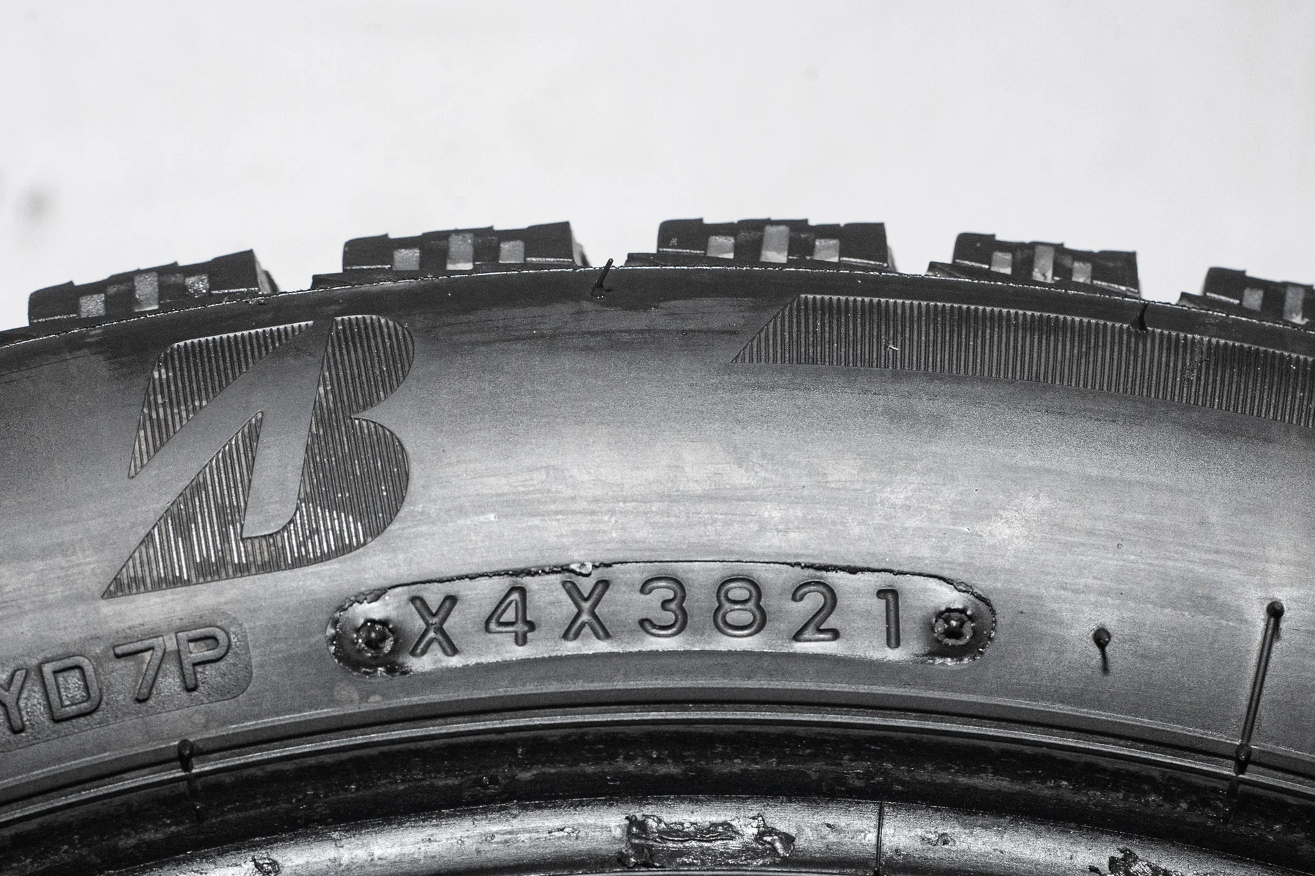 Bridgestone Ice Cruiser 7000S 205/50 R17 93T - миниатюра 9
