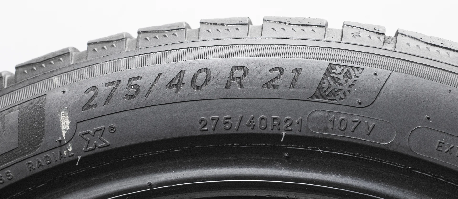 Michelin Pilot Alpin 5 SUV 275/40 R21 и 305/35 R21 109V - миниатюра 8