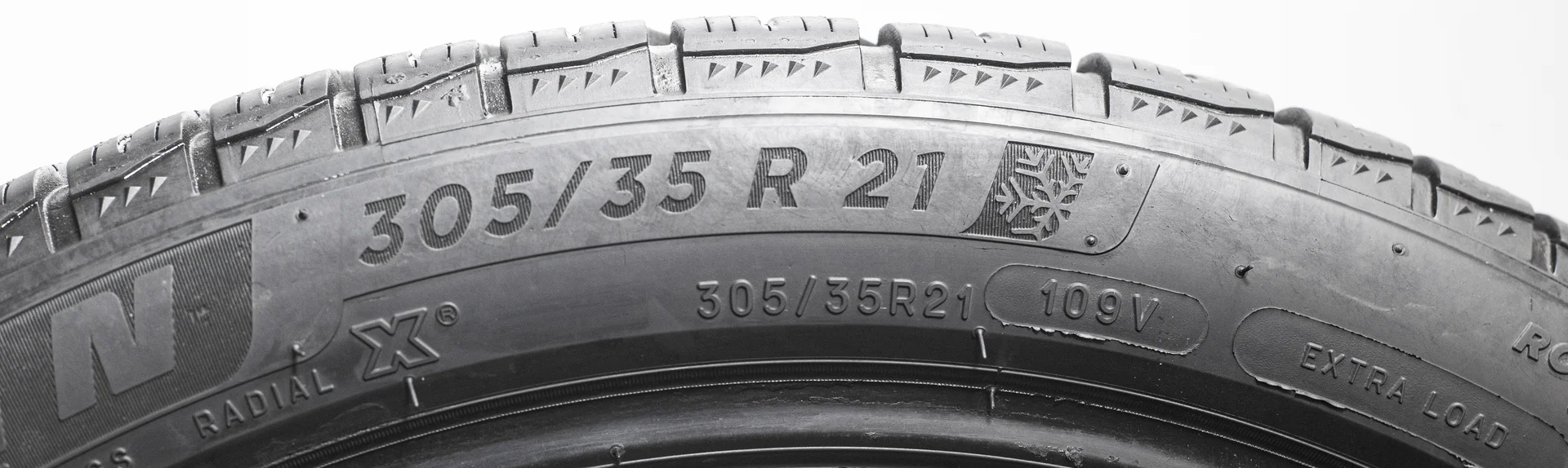 Michelin Pilot Alpin 5 SUV 275/40 R21 и 305/35 R21 109V - миниатюра 9