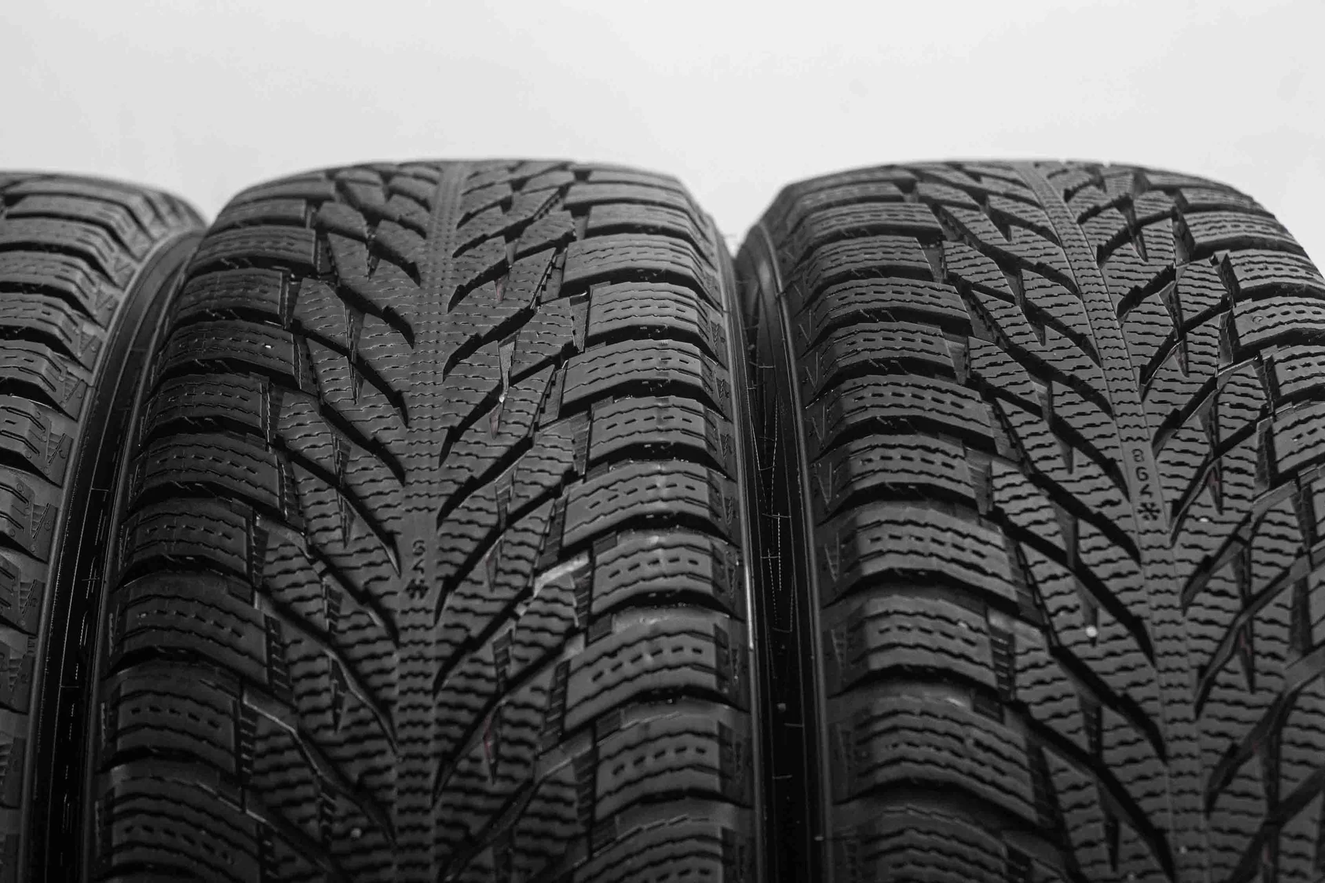 Nokian Hakkapeliitta R3 225/55 R17 101R XL - миниатюра 4