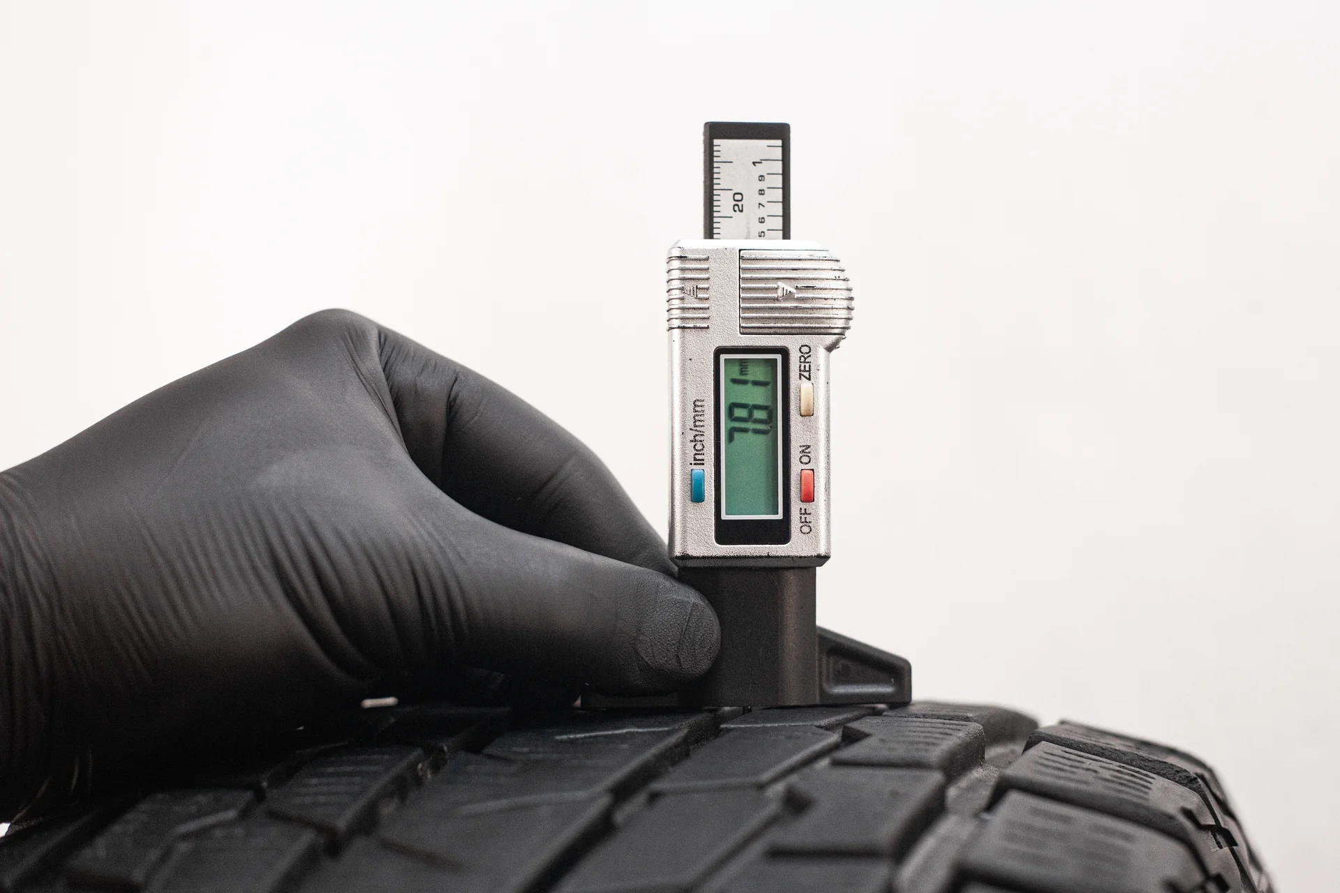 [3] Yokohama Ice Guard SUV G075 235/65 R18 106Q - миниатюра 4