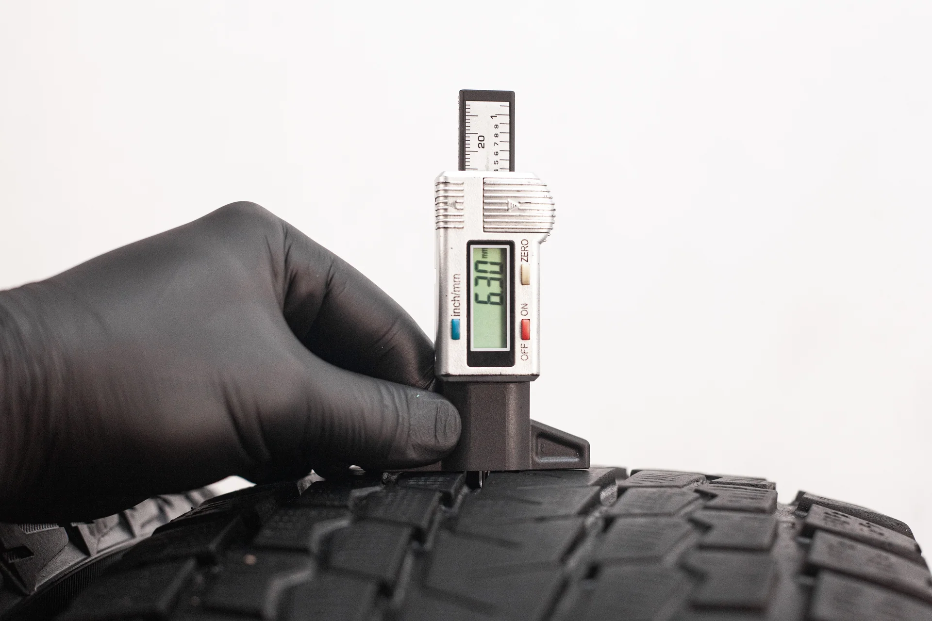 [3] Yokohama Ice Guard SUV G075 235/65 R18 106Q - миниатюра 6