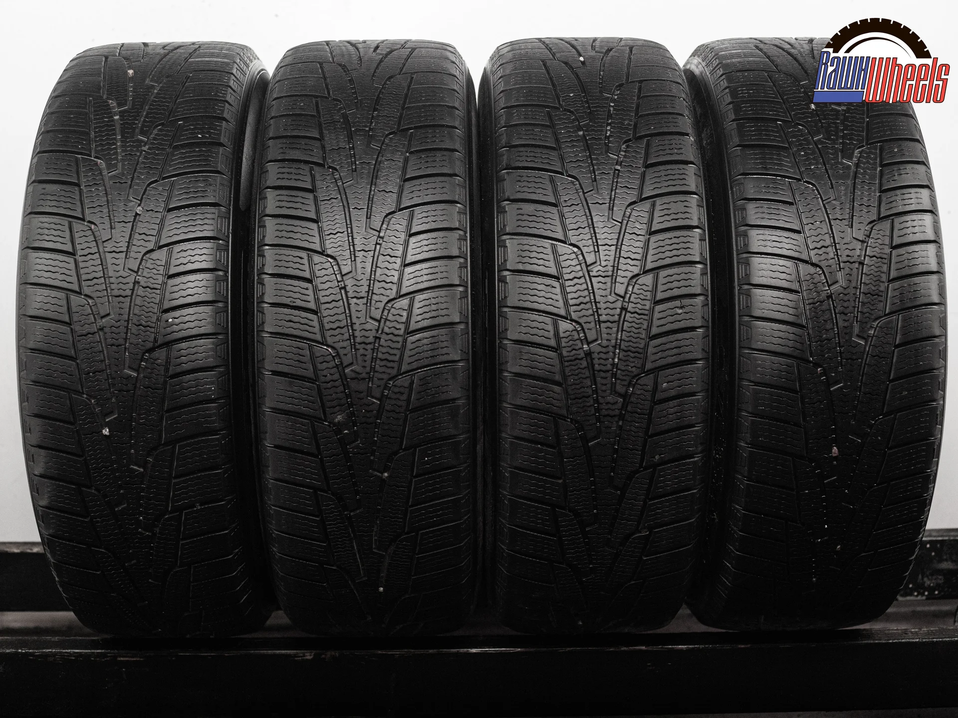Kumho I'Zen KW31 235/60 R18 107R XL - изображение 1