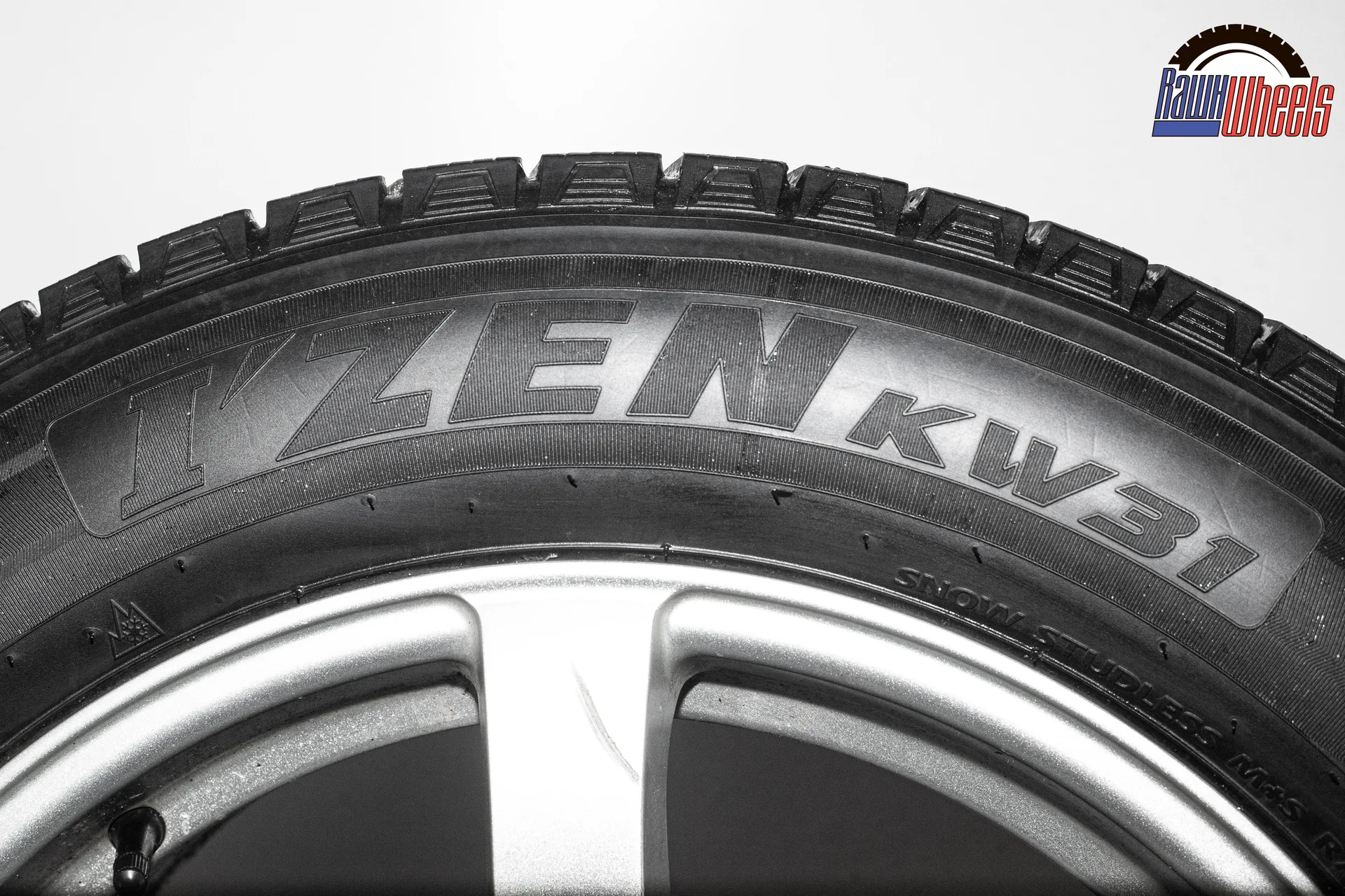 Kumho I'Zen KW31 235/60 R18 107R XL - миниатюра 10