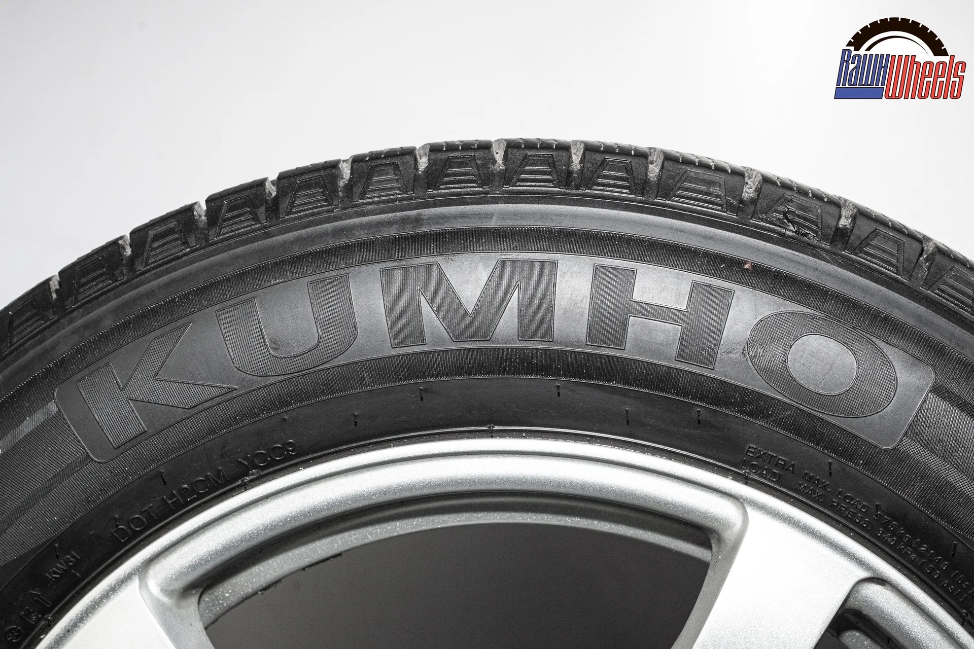 Kumho I'Zen KW31 235/60 R18 107R XL - миниатюра 9