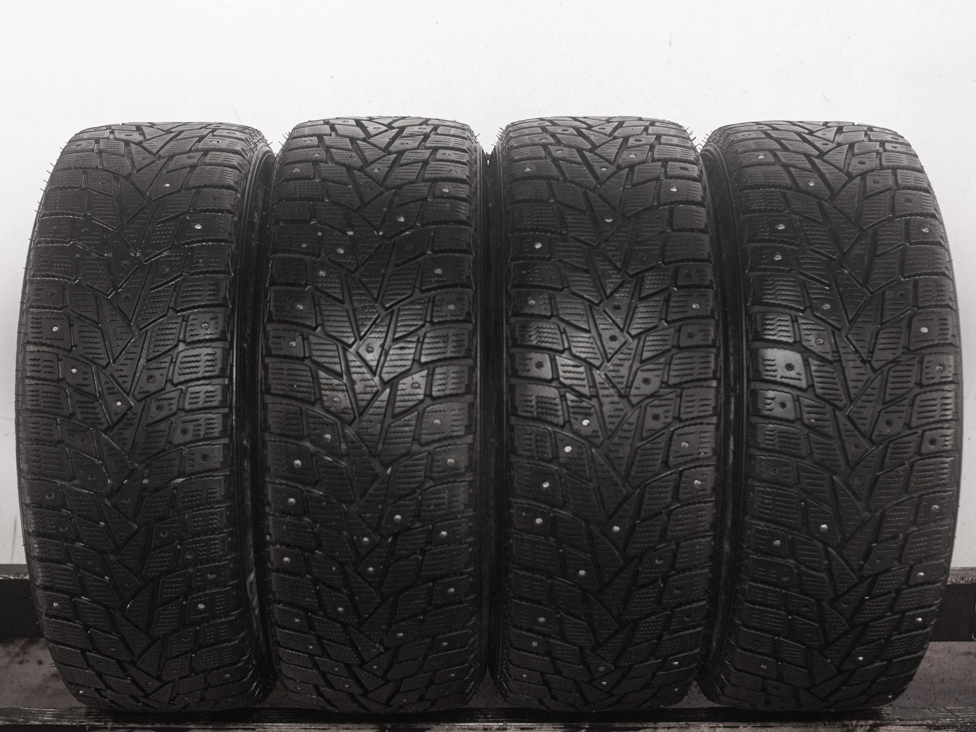 Dunlop SP Winter Ice 02 225/55 R17 101T - изображение 1