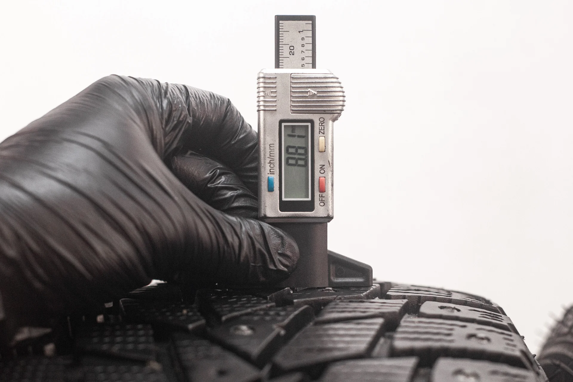 Dunlop SP Winter Ice 02 225/55 R17 101T - миниатюра 2