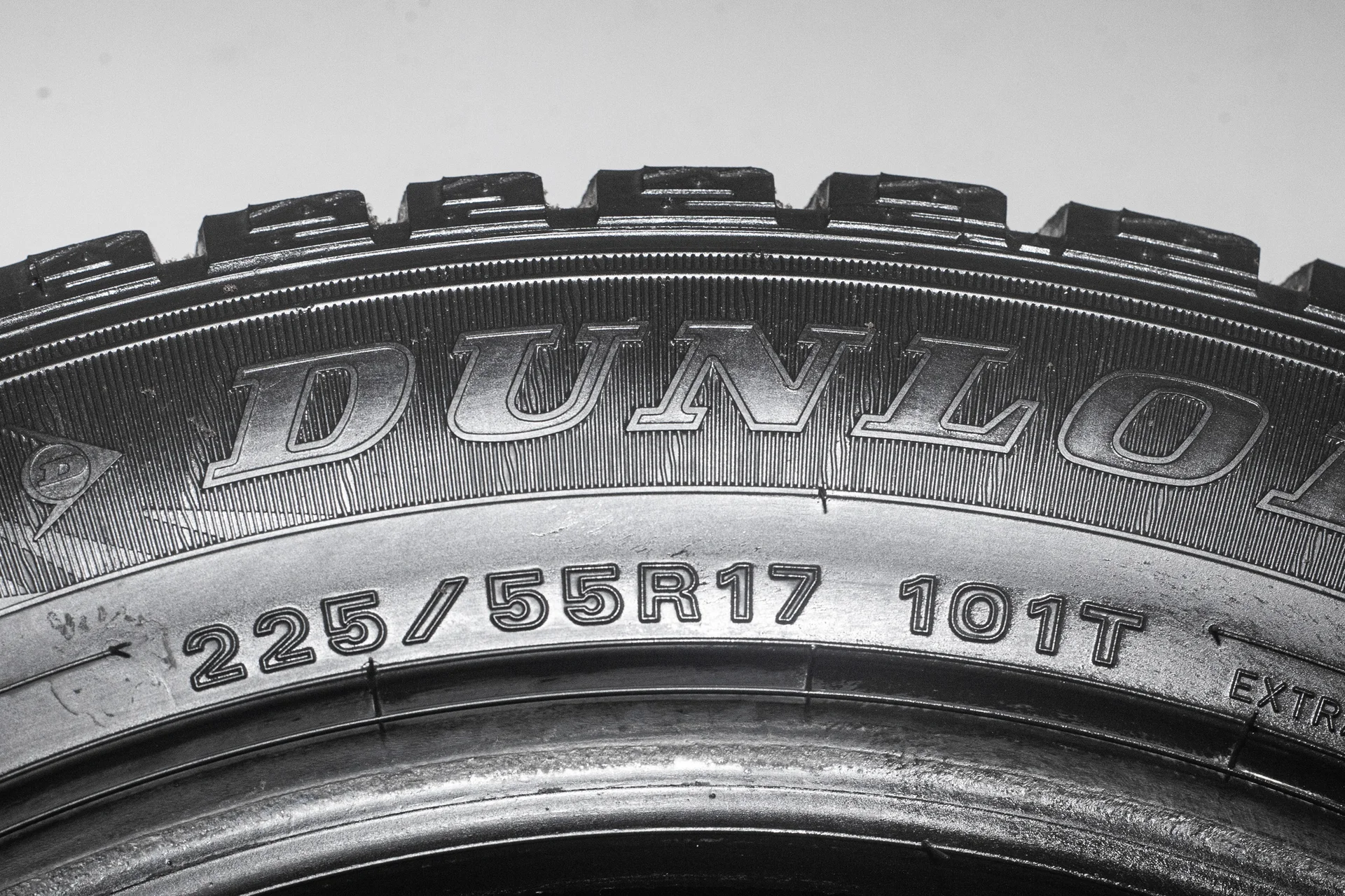 Dunlop SP Winter Ice 02 225/55 R17 101T - миниатюра 8