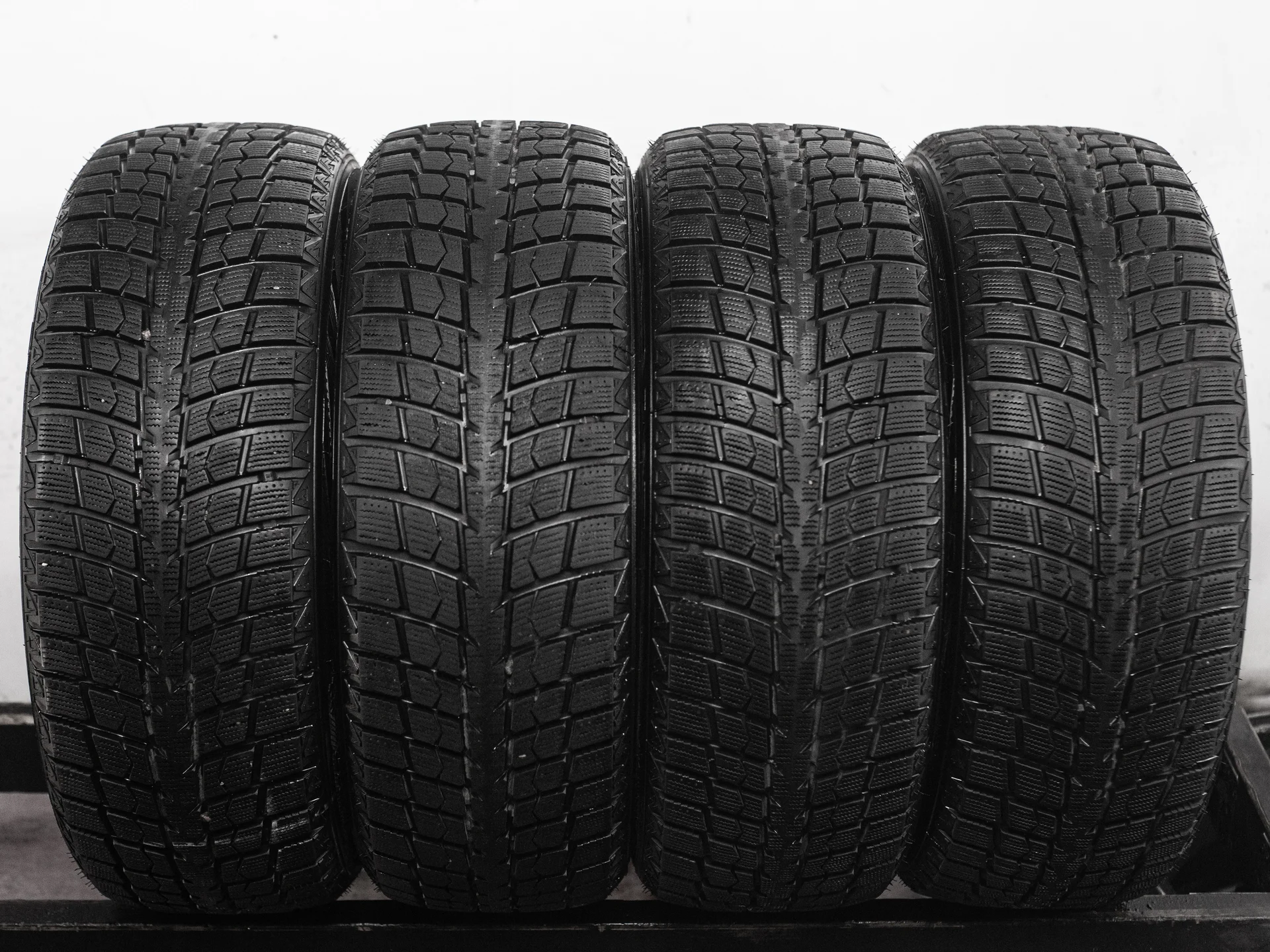 LingLong Green-Max Winter Ice I-15 SUV 225/55 R18 98T