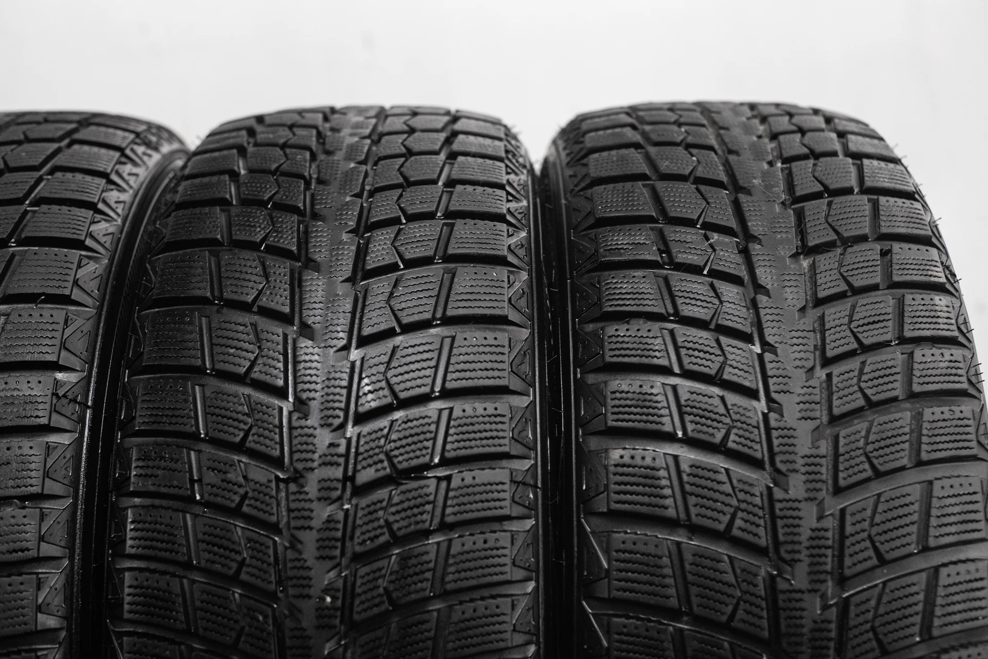 LingLong Green-Max Winter Ice I-15 SUV 225/55 R18 98T - миниатюра 4