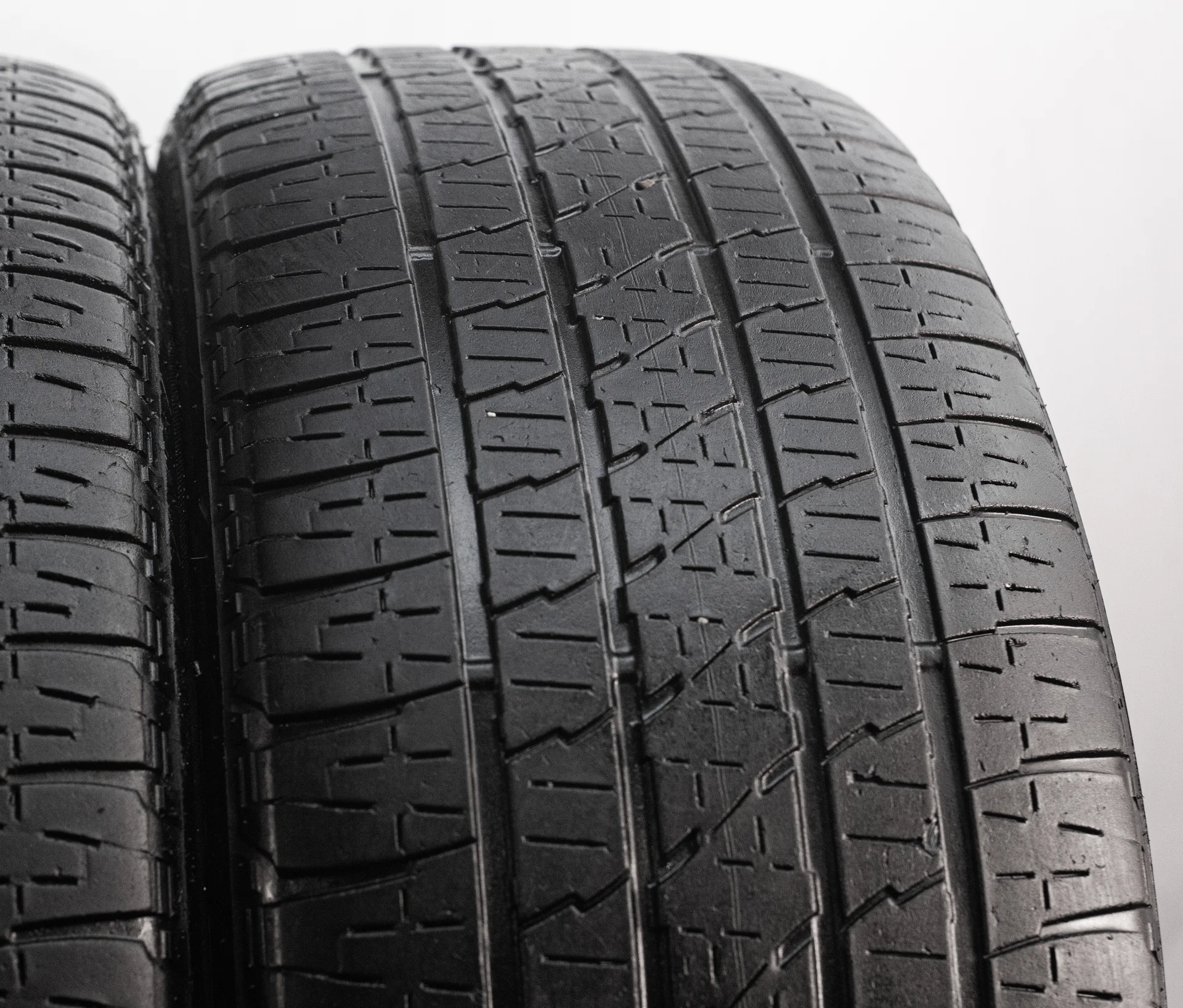 Bridgestone Dueler H/L Alenza 285/45 R22 110H - миниатюра 3