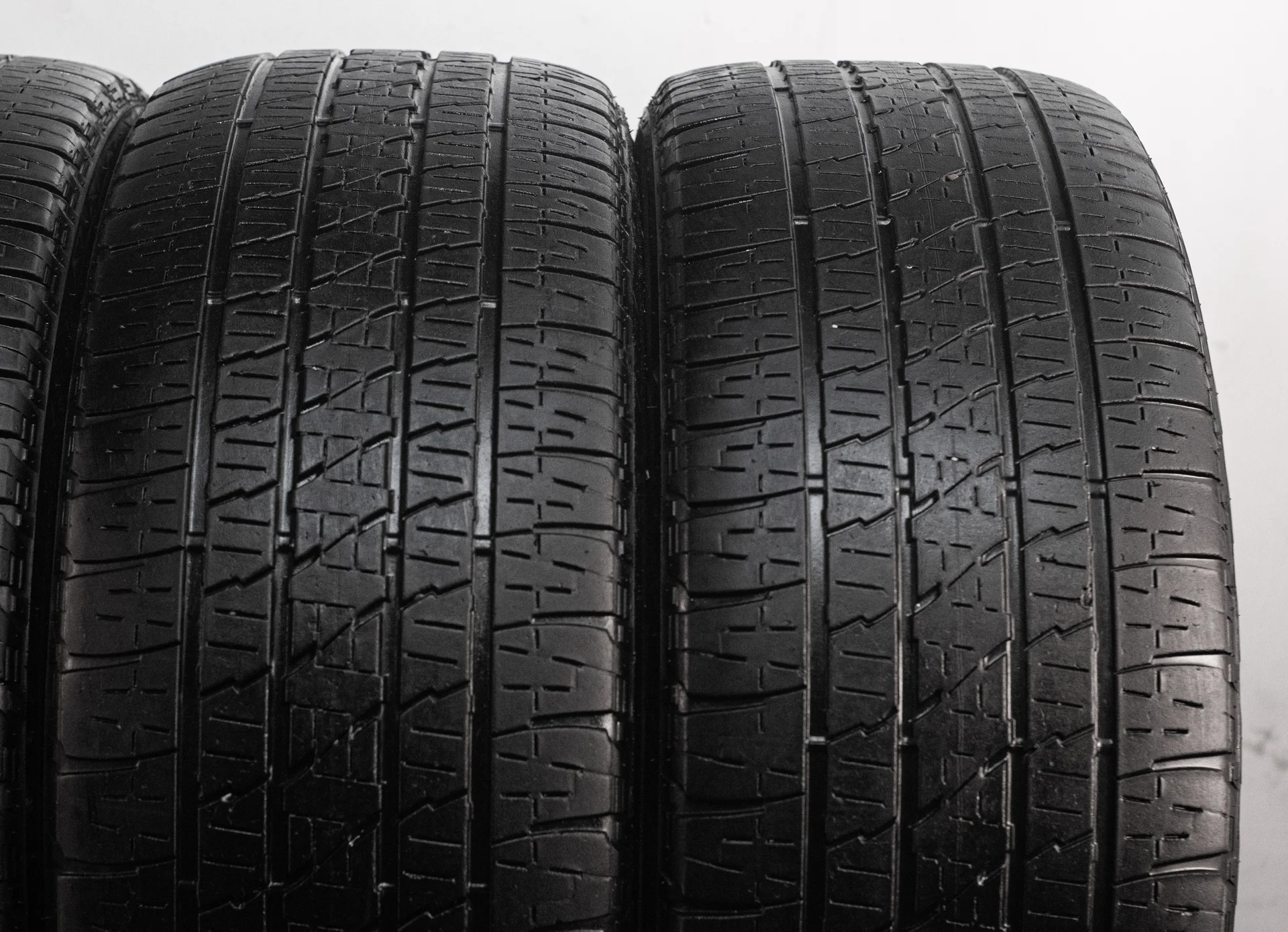 Bridgestone Dueler H/L Alenza 285/45 R22 110H - миниатюра 4