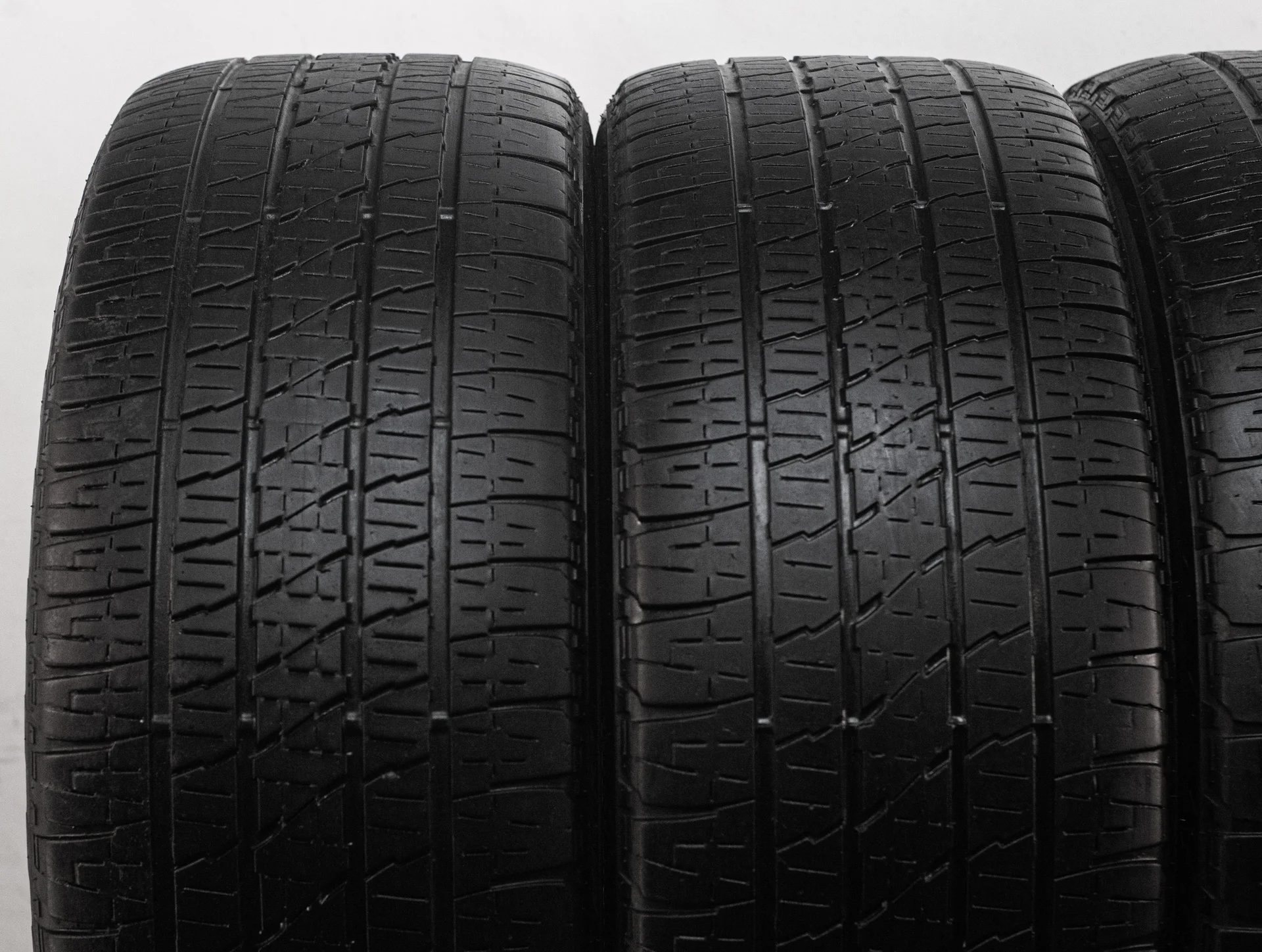 Bridgestone Dueler H/L Alenza 285/45 R22 110H - миниатюра 5