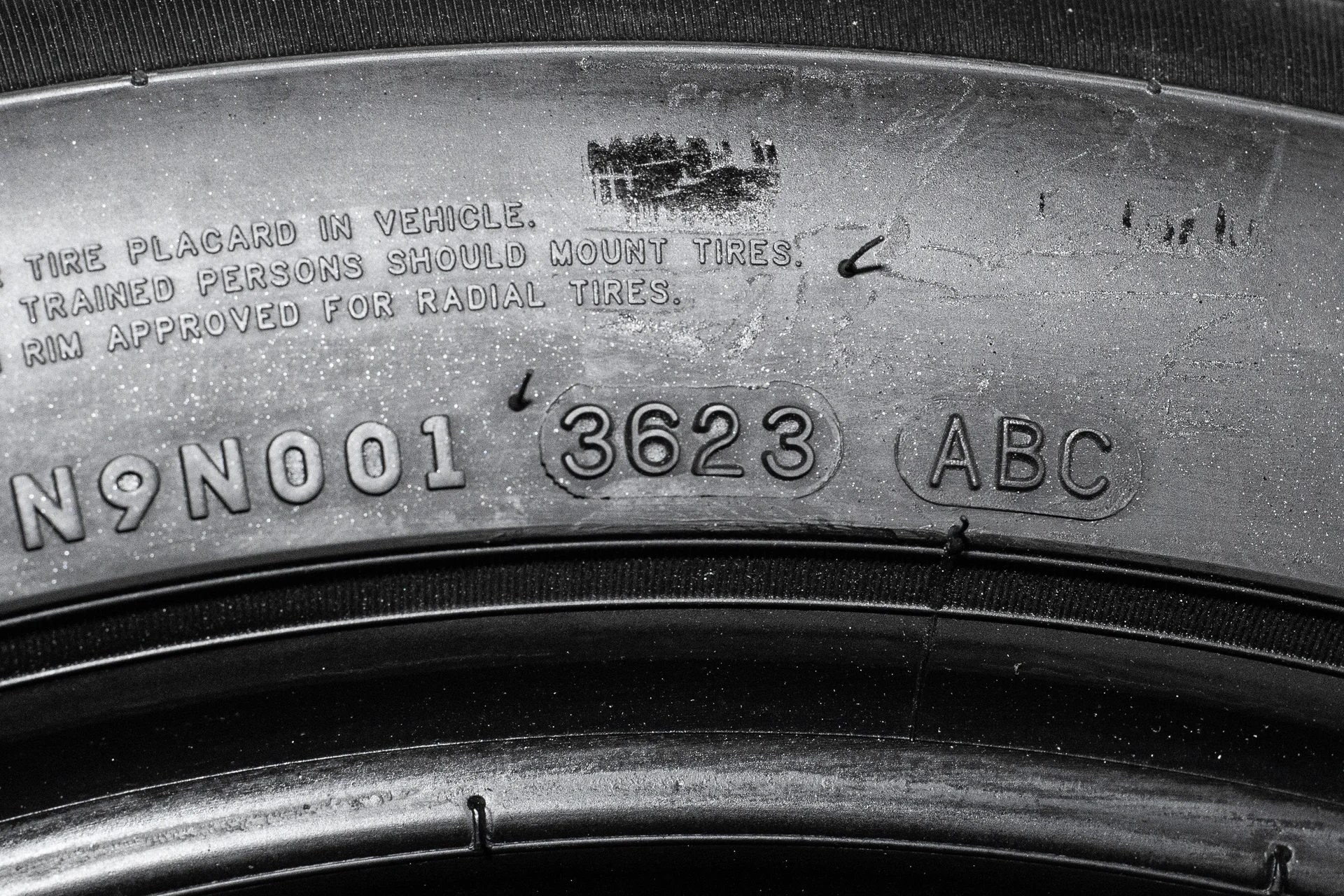 Maxxis Victra Sport VS-5 SUV 255/50 R20 109V - миниатюра 7