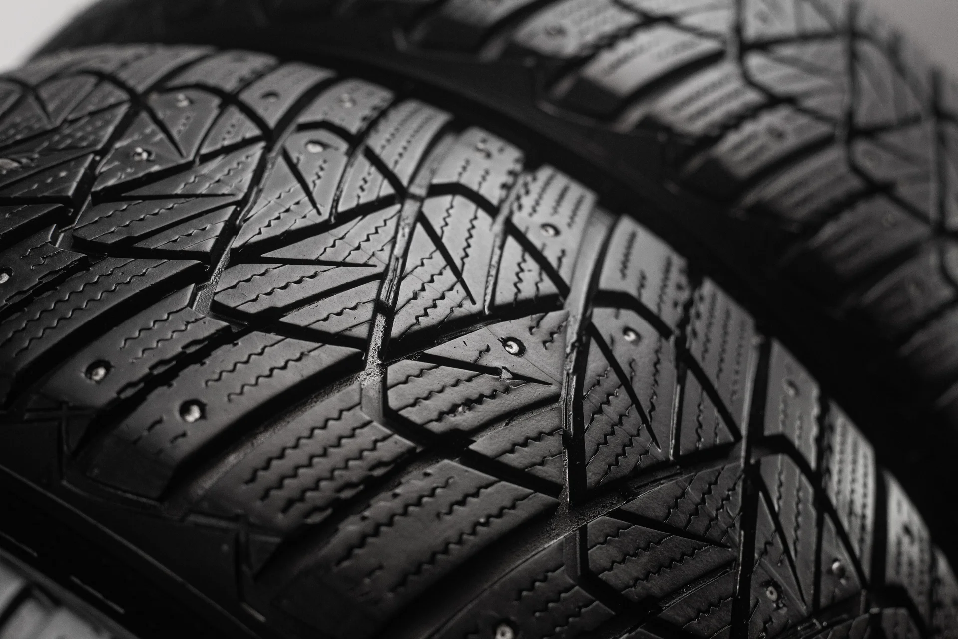 Goodyear UltraGrip 600 225/55 R17 101T XL - миниатюра 3
