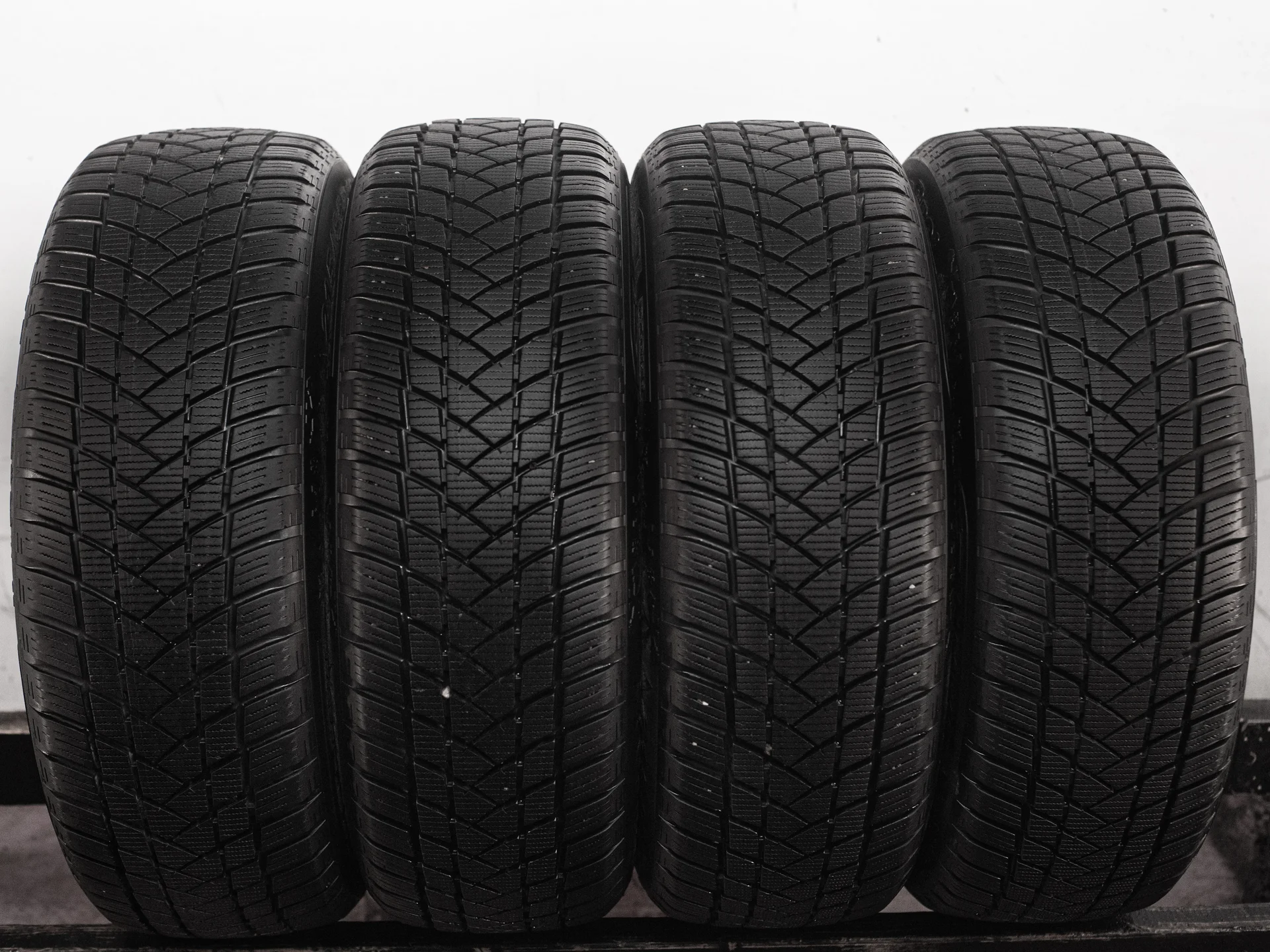 GT Radial Champiro WinterPro 2 215/65 R16 98H - изображение 1