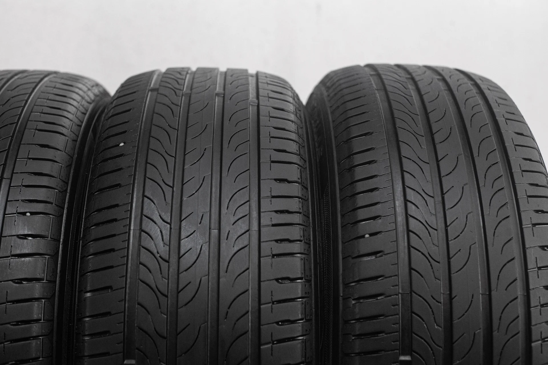 Atlas A51 SUV 225/55 R18 98V - миниатюра 4