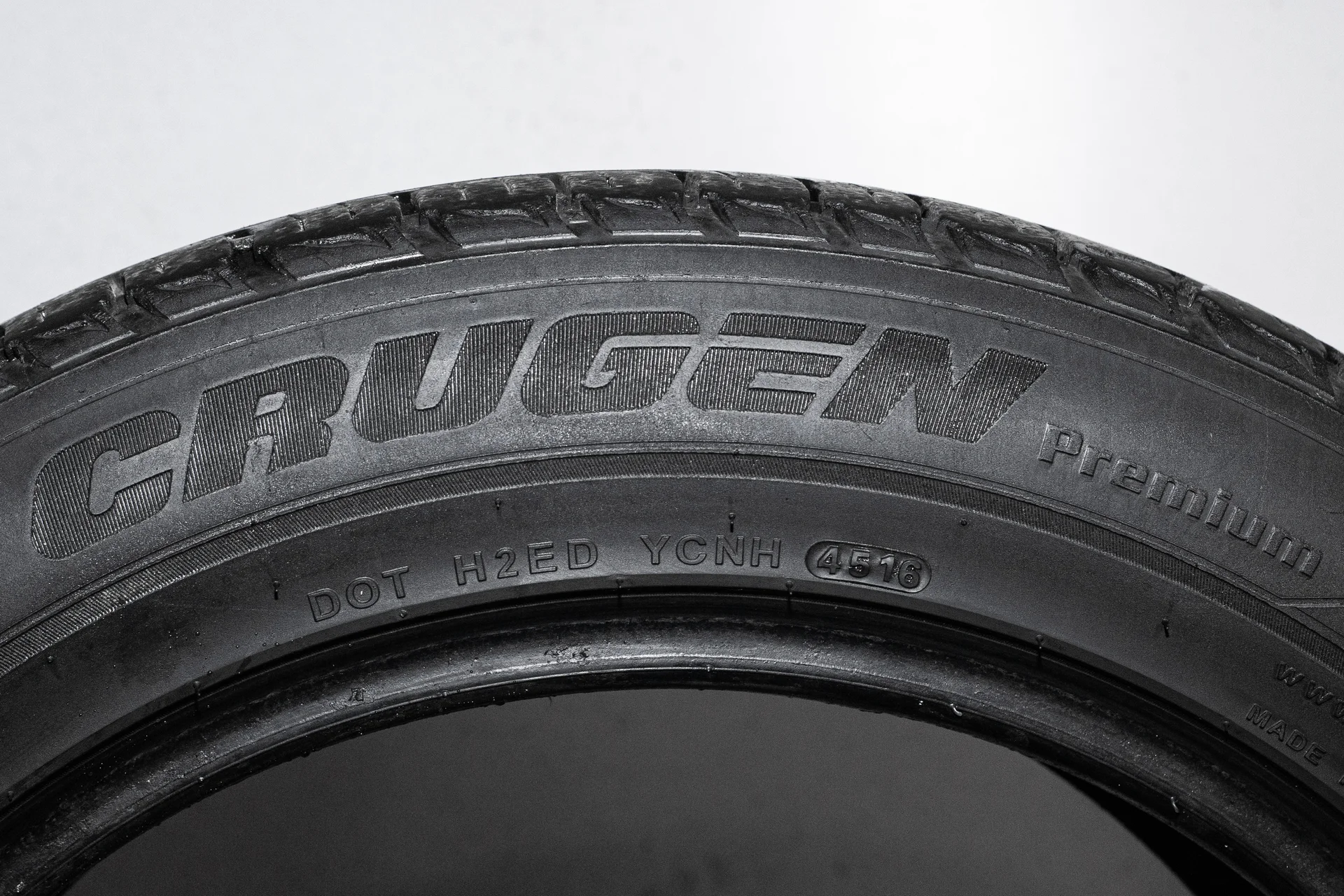 Kumho Crugen Premium KL33 215/60 R17 100V XL - миниатюра 10