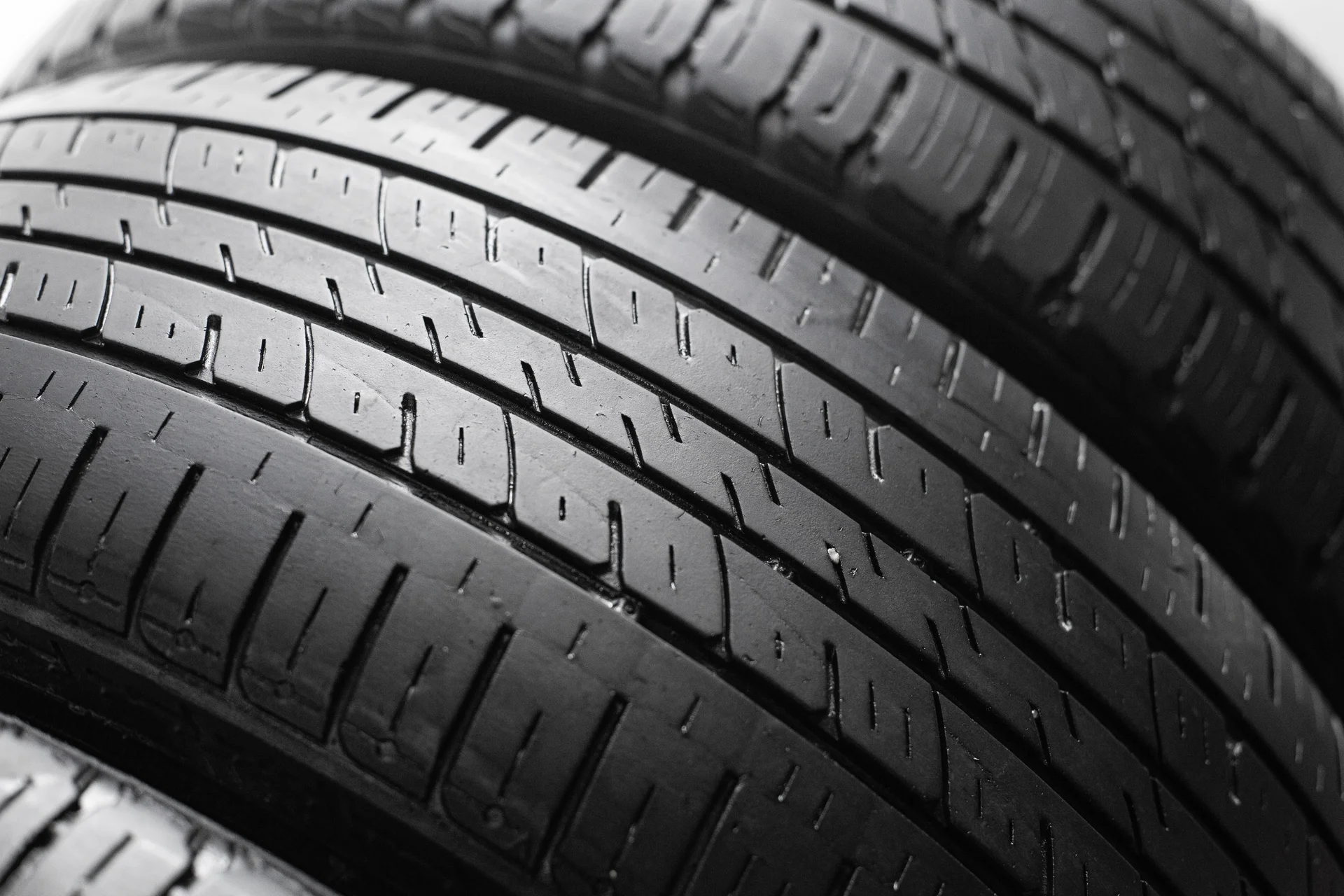 Kumho Crugen Premium KL33 215/60 R17 100V XL - миниатюра 3