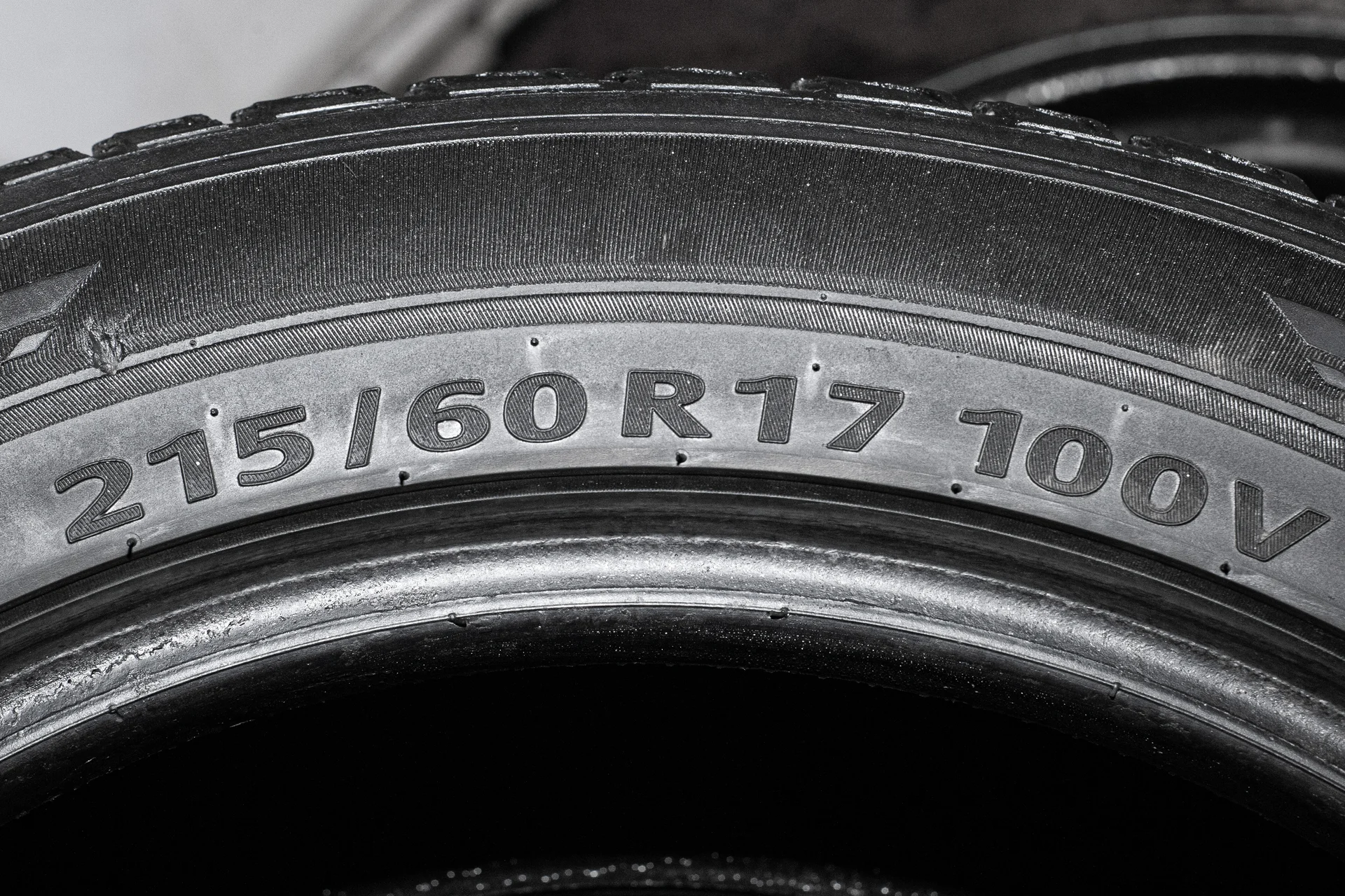 Kumho Crugen Premium KL33 215/60 R17 100V XL - миниатюра 7