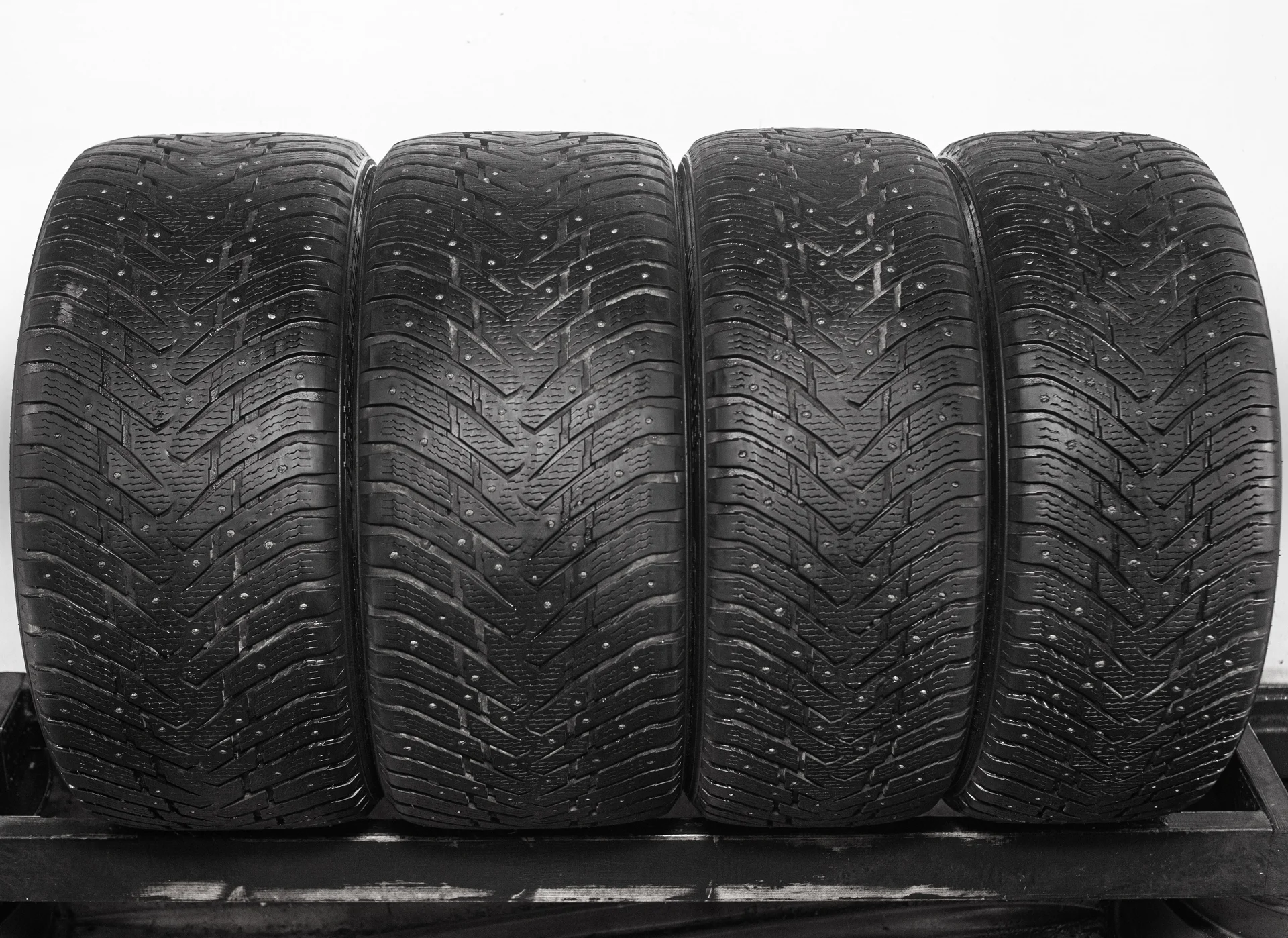 Nokian Hakkapeliitta 8 SUV 275/45 R21 110T + 315/40 R21 111T