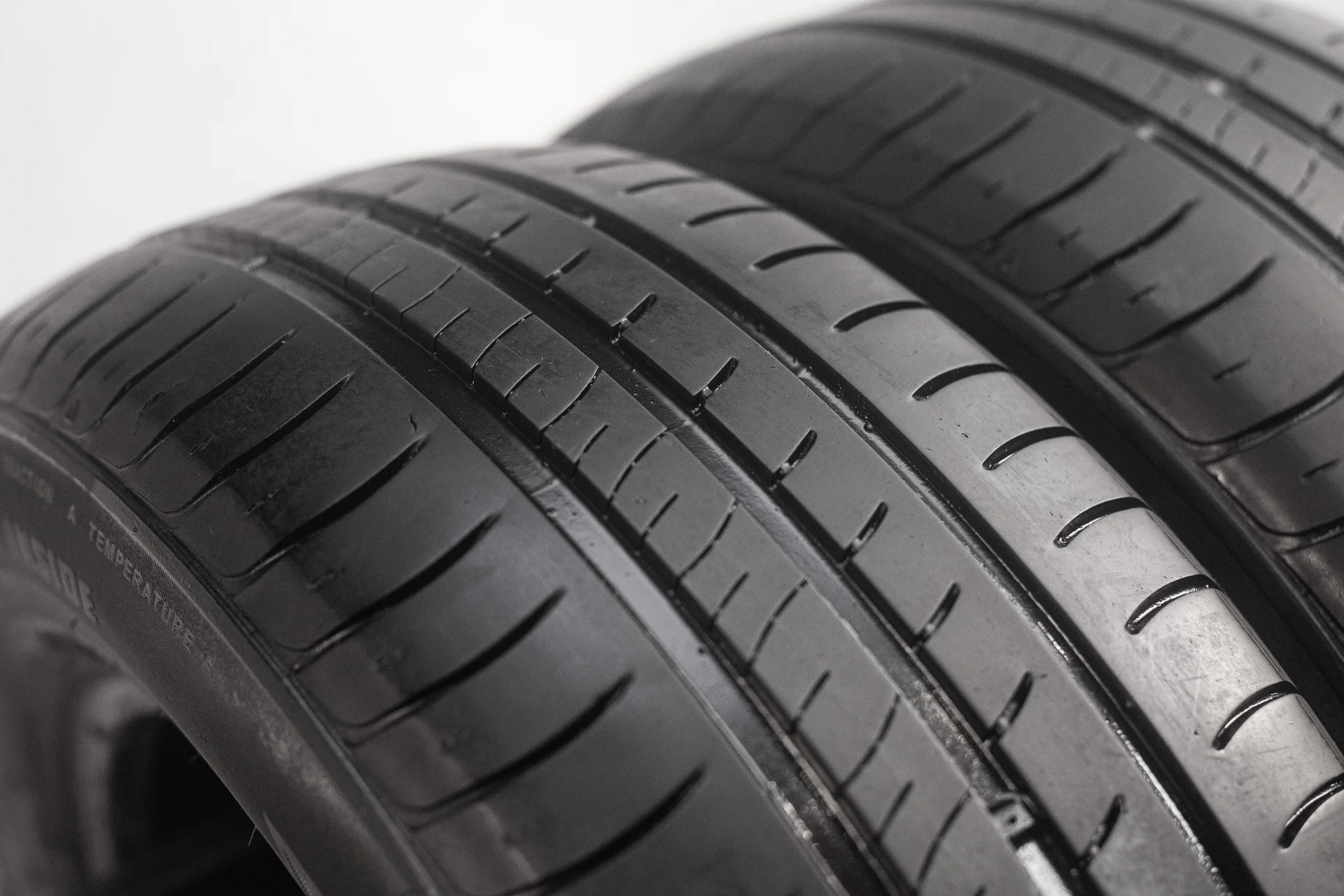 [2 шт.] Kumho EcoWing ES01 205/65 R15 94H - миниатюра 3