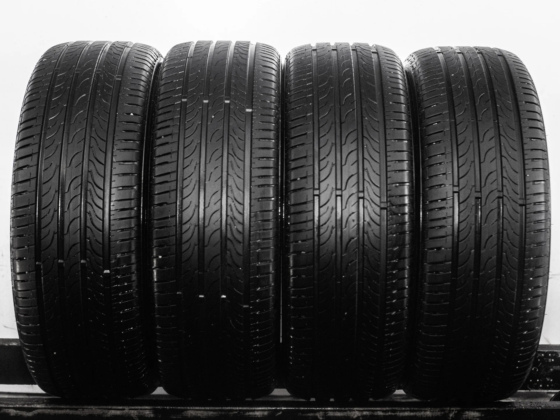 Atlas A51 SUV 215/55 R18 95V - изображение 1