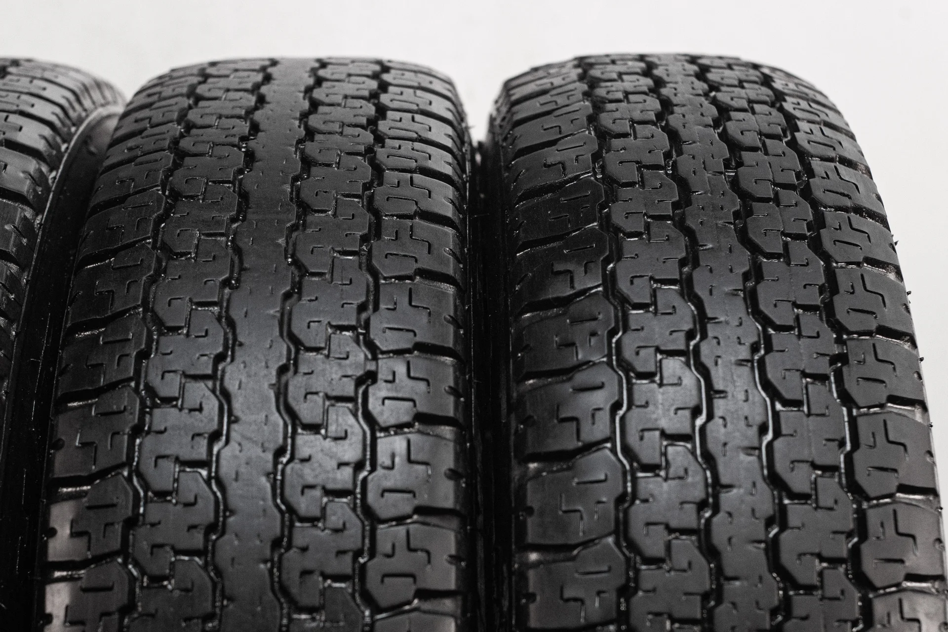 Bridgestone Dueler H/T 689 205/80 R16C 110/108R - миниатюра 4