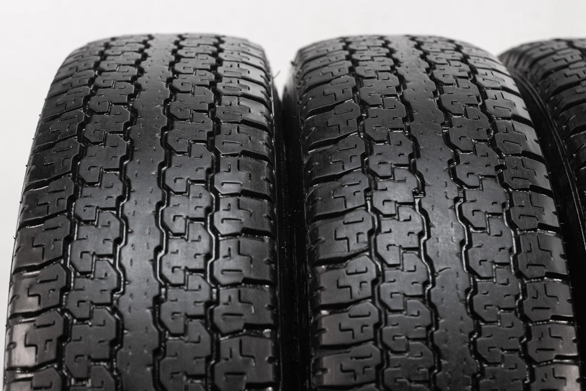 Bridgestone Dueler H/T 689 205/80 R16C 110/108R - миниатюра 5