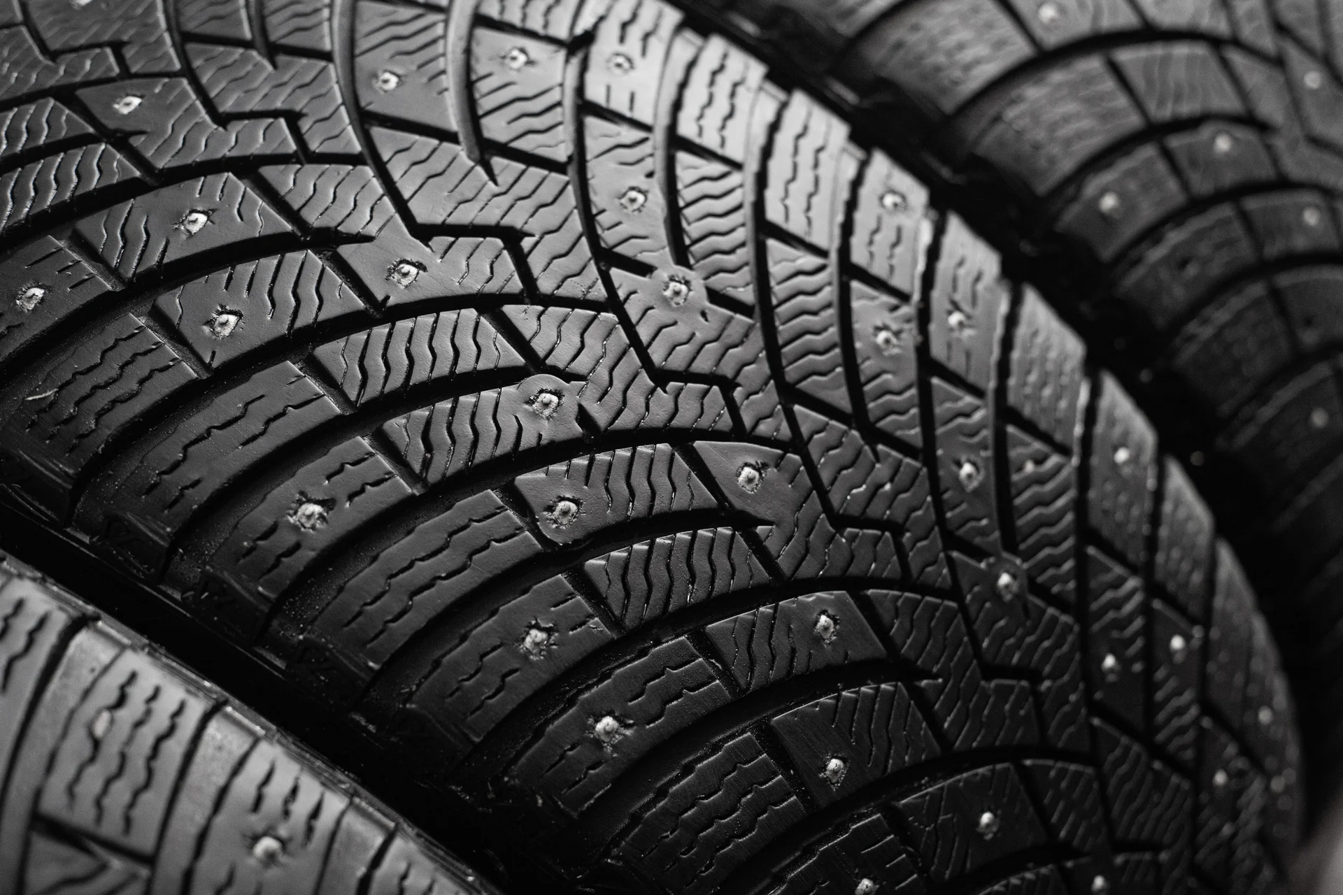 Pirelli Scorpion Ice Zero 2 245/45 R20 103H - миниатюра 3