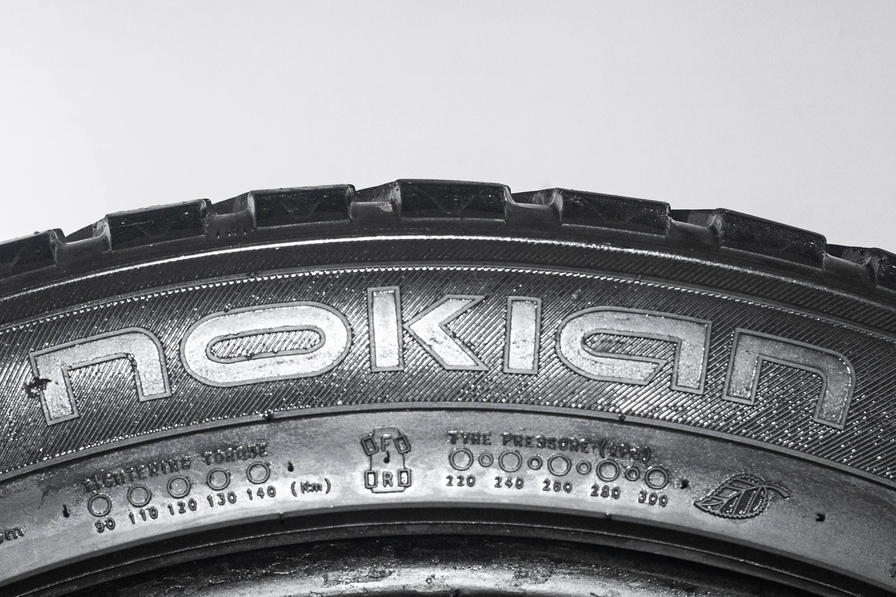 Nokian Hakkapeliitta 8 SUV 265/45 R20 108T + 295/40 R20 110T - миниатюра 7